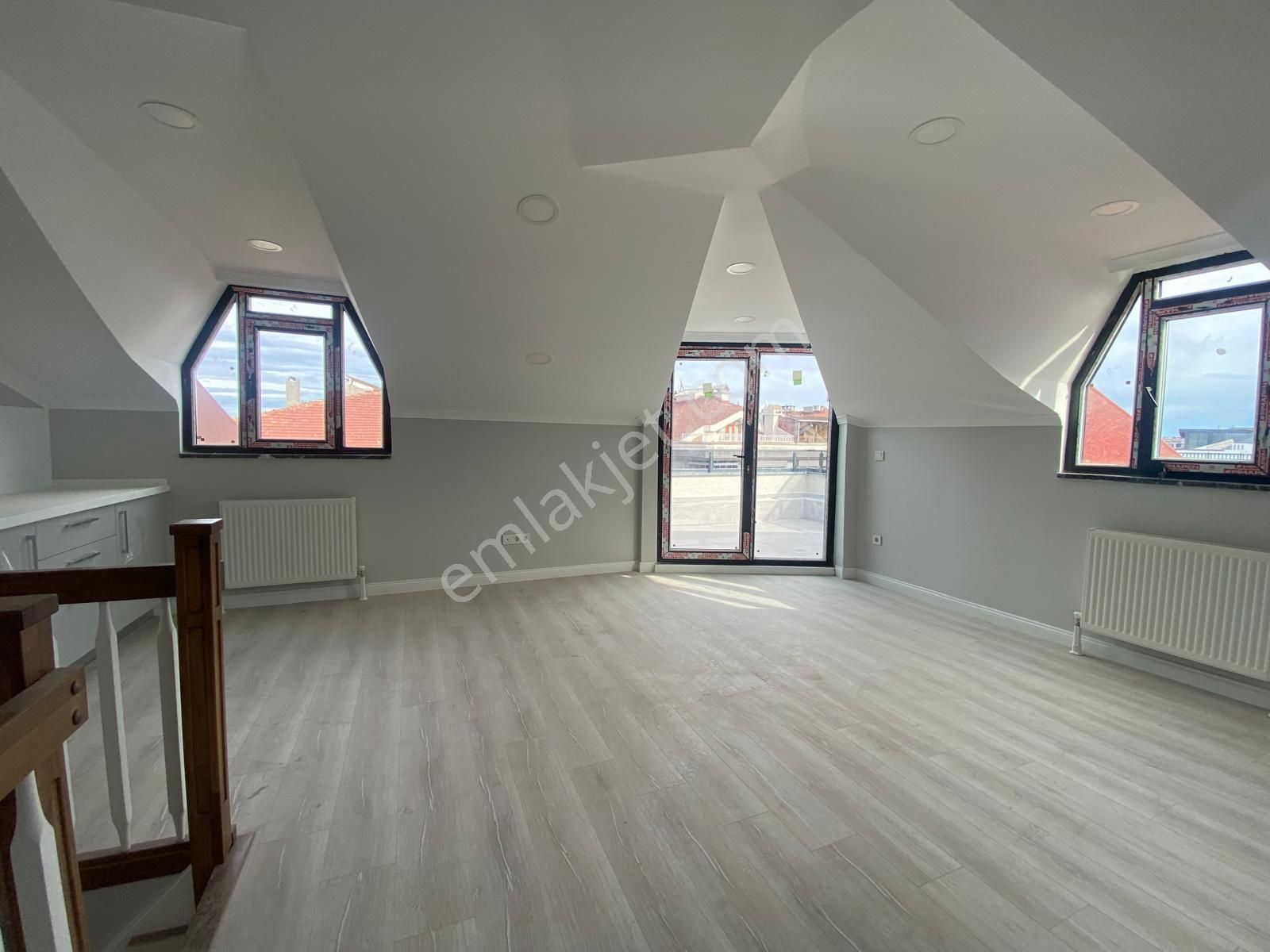 Bahçelievler Çalışlar Yakını Köşe Konumlu 5+2 Kiralık Daire - Görsel 18