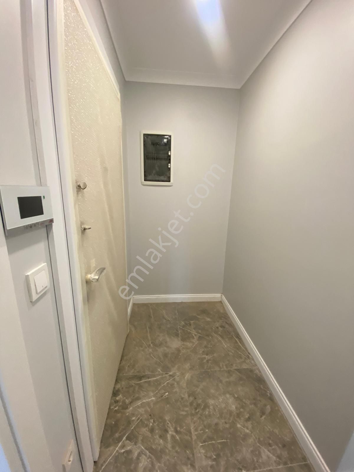 Bahçelievler Çalışlar Yakını Köşe Konumlu 5+2 Kiralık Daire - Görsel 26