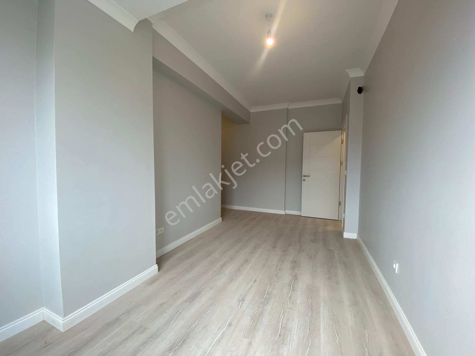 Bahçelievler Çalışlar Yakını Köşe Konumlu 5+2 Kiralık Daire - Görsel 16