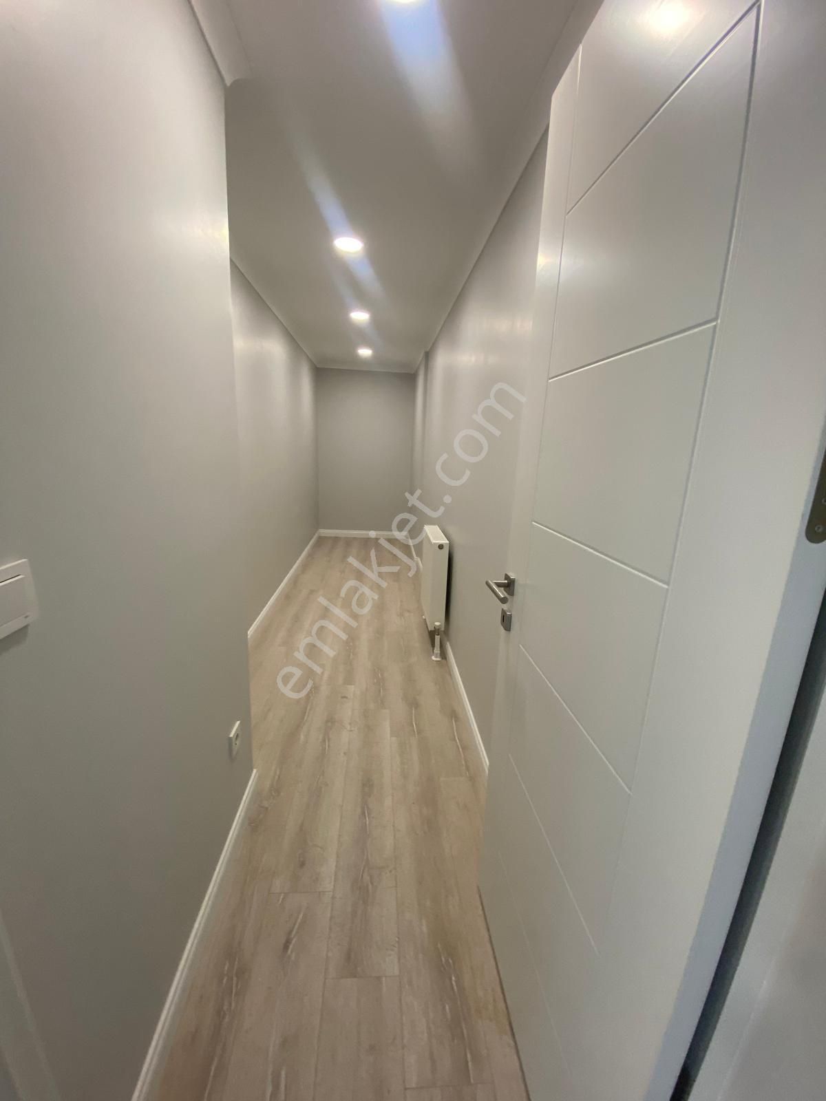 Bahçelievler Çalışlar Yakını Köşe Konumlu 5+2 Kiralık Daire - Görsel 23