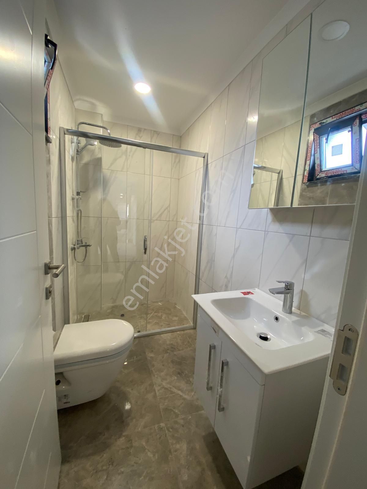 Bahçelievler Çalışlar Yakını Köşe Konumlu 5+2 Kiralık Daire - Görsel 10