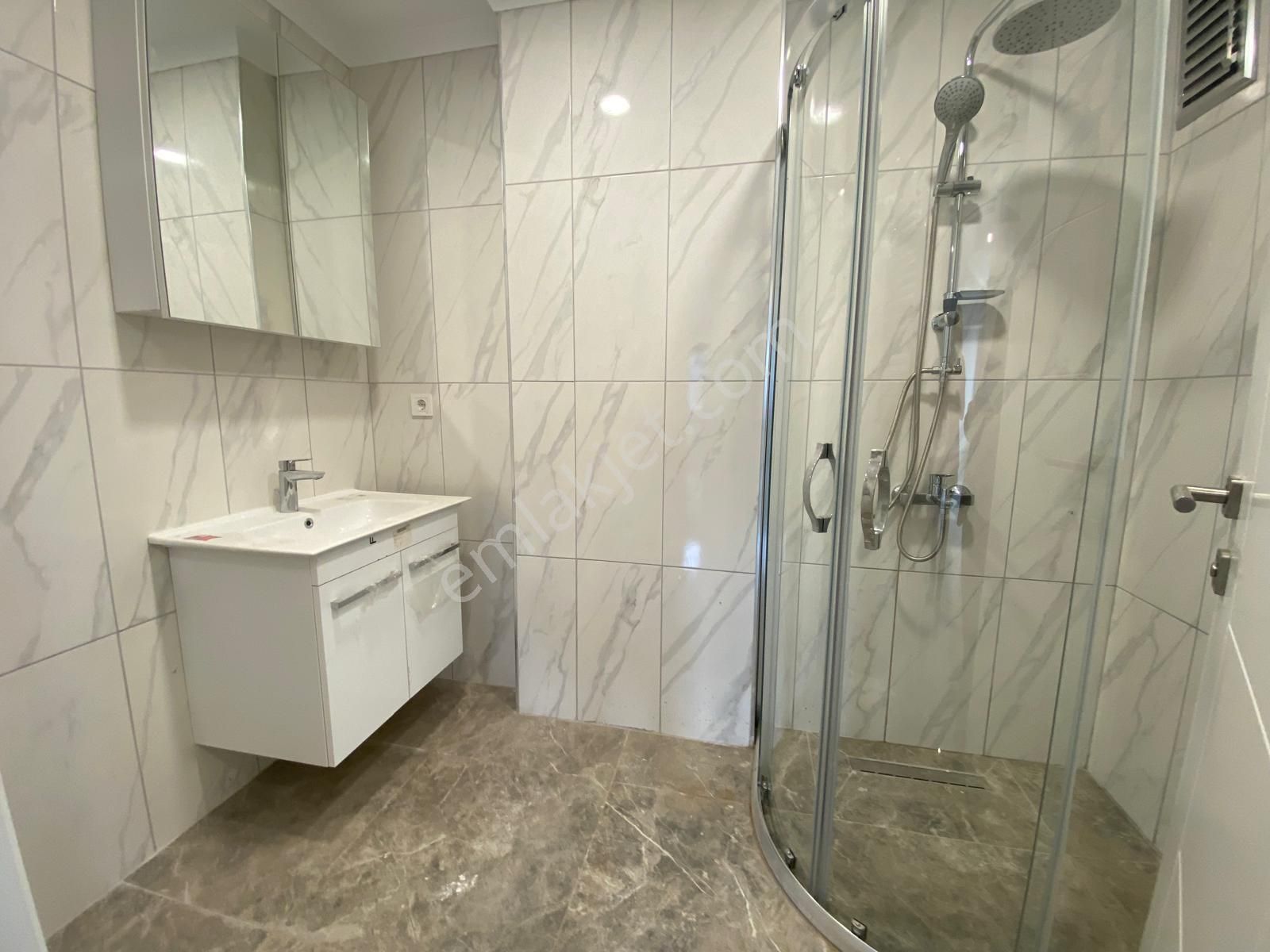 Bahçelievler Çalışlar Yakını Köşe Konumlu 5+2 Kiralık Daire - Görsel 28