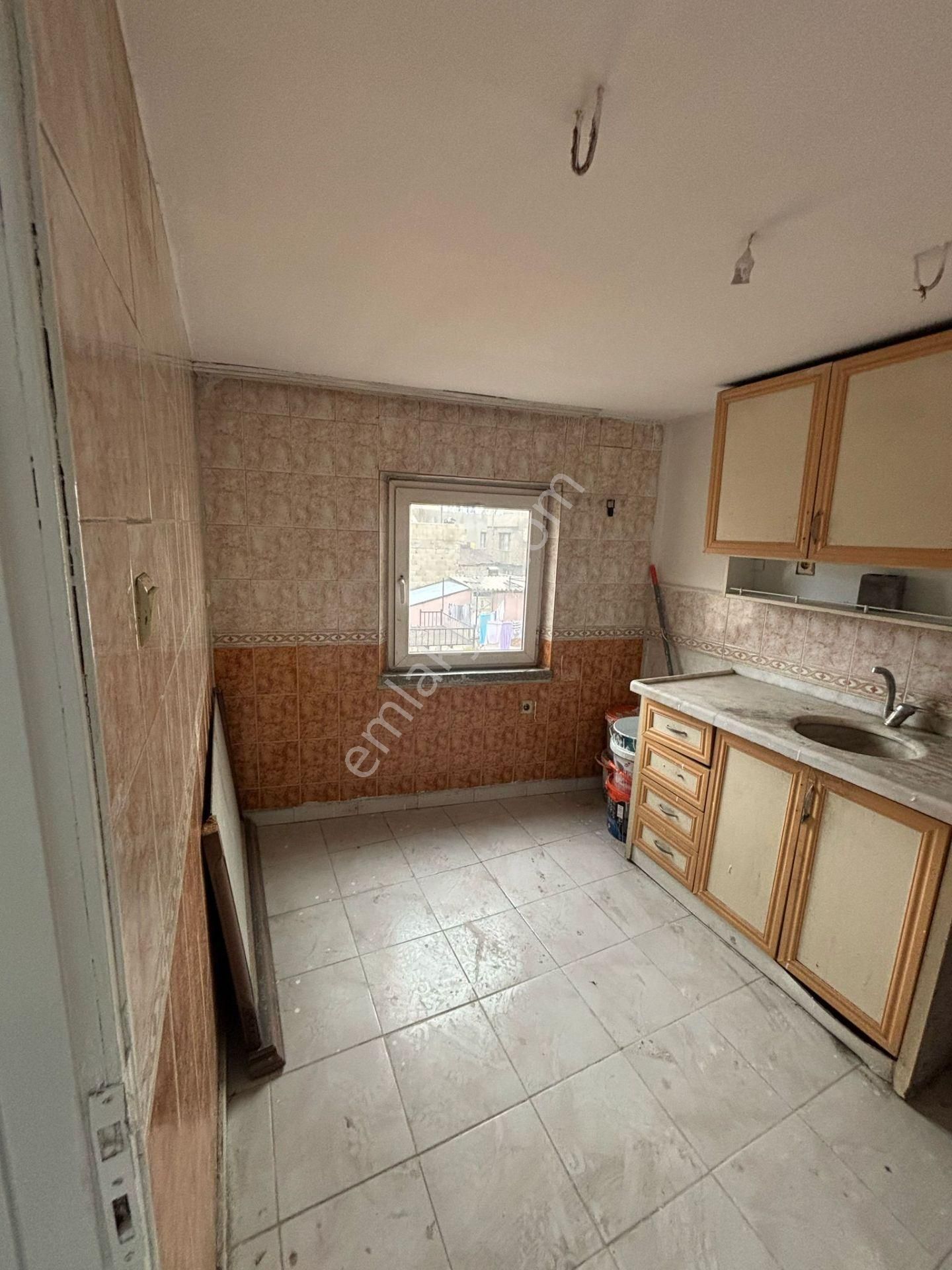 Karşıyaka Mahallesinde Dülük Caddesinde Satılık Bina - Görsel 10