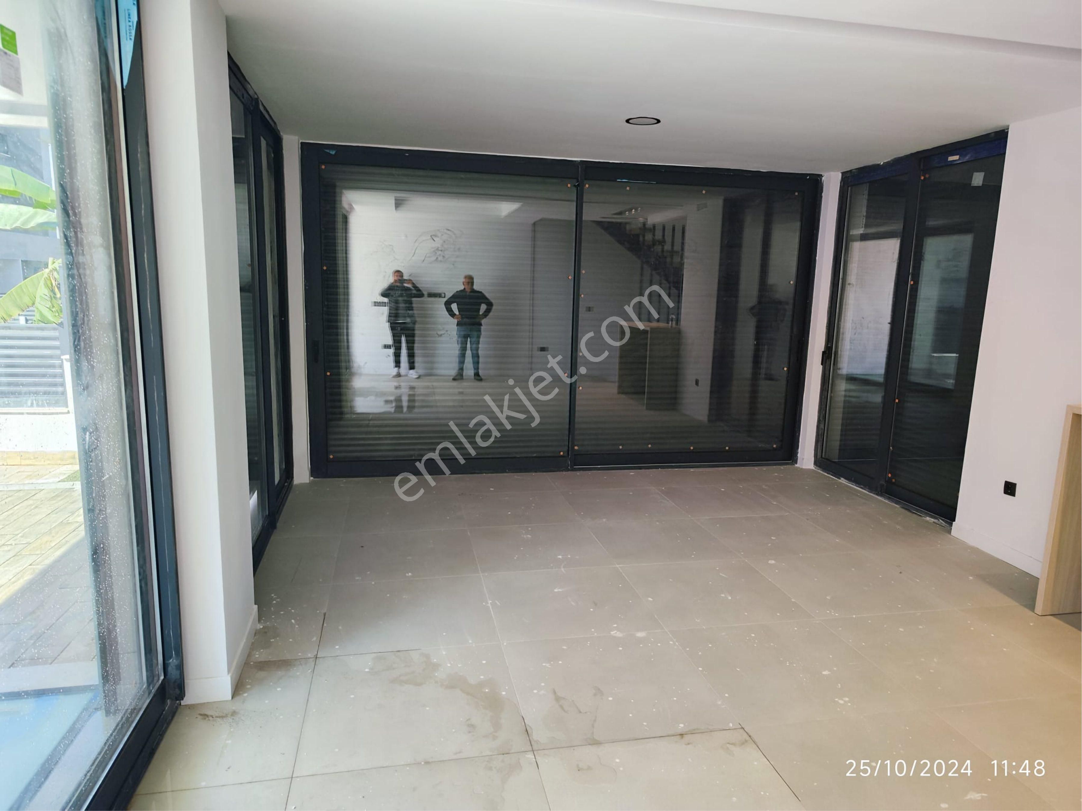 Karaova'da Müstakil Özel Havuzlu 4+1 Satılık Villa - Görsel 3