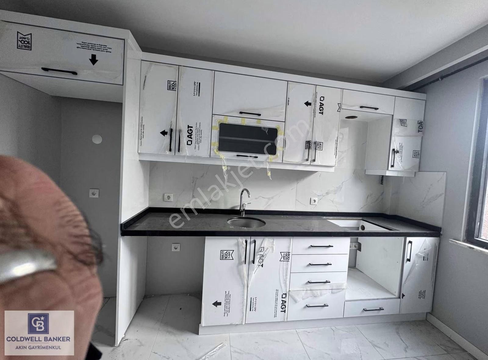 Merkezde Kapalı Otoparklı Sıfır Büyük 2+1 - Görsel 31