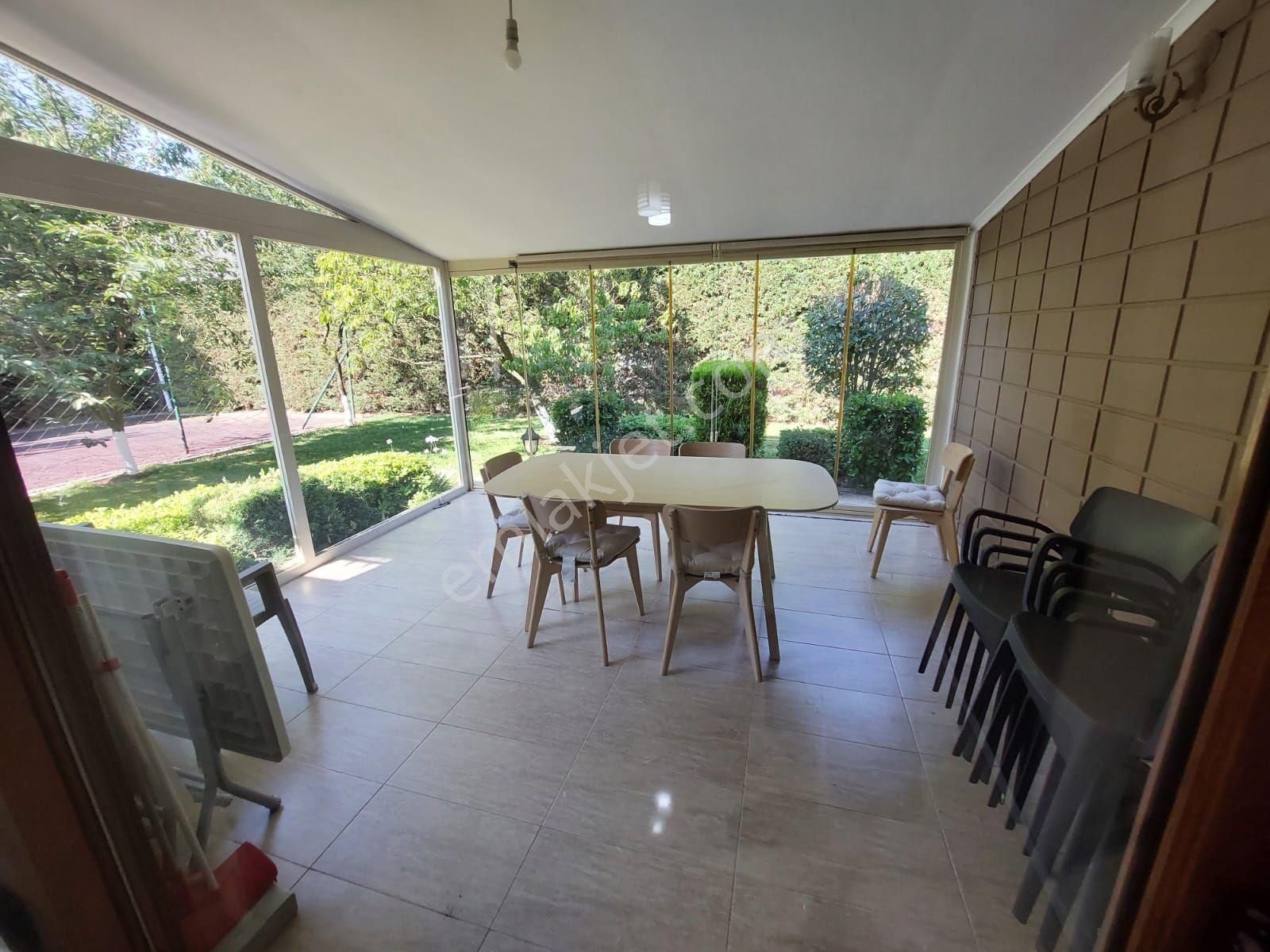 Büyükçekmece Tepekent Sitesinde 2000m2 Arsa İçinde Ful Bitmiş Villa - Görsel 29