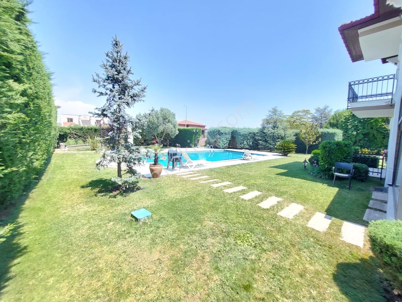 Büyükçekmece Tepekent Sitesinde 2000m2 Arsa İçinde Ful Bitmiş Villa - Görsel 20