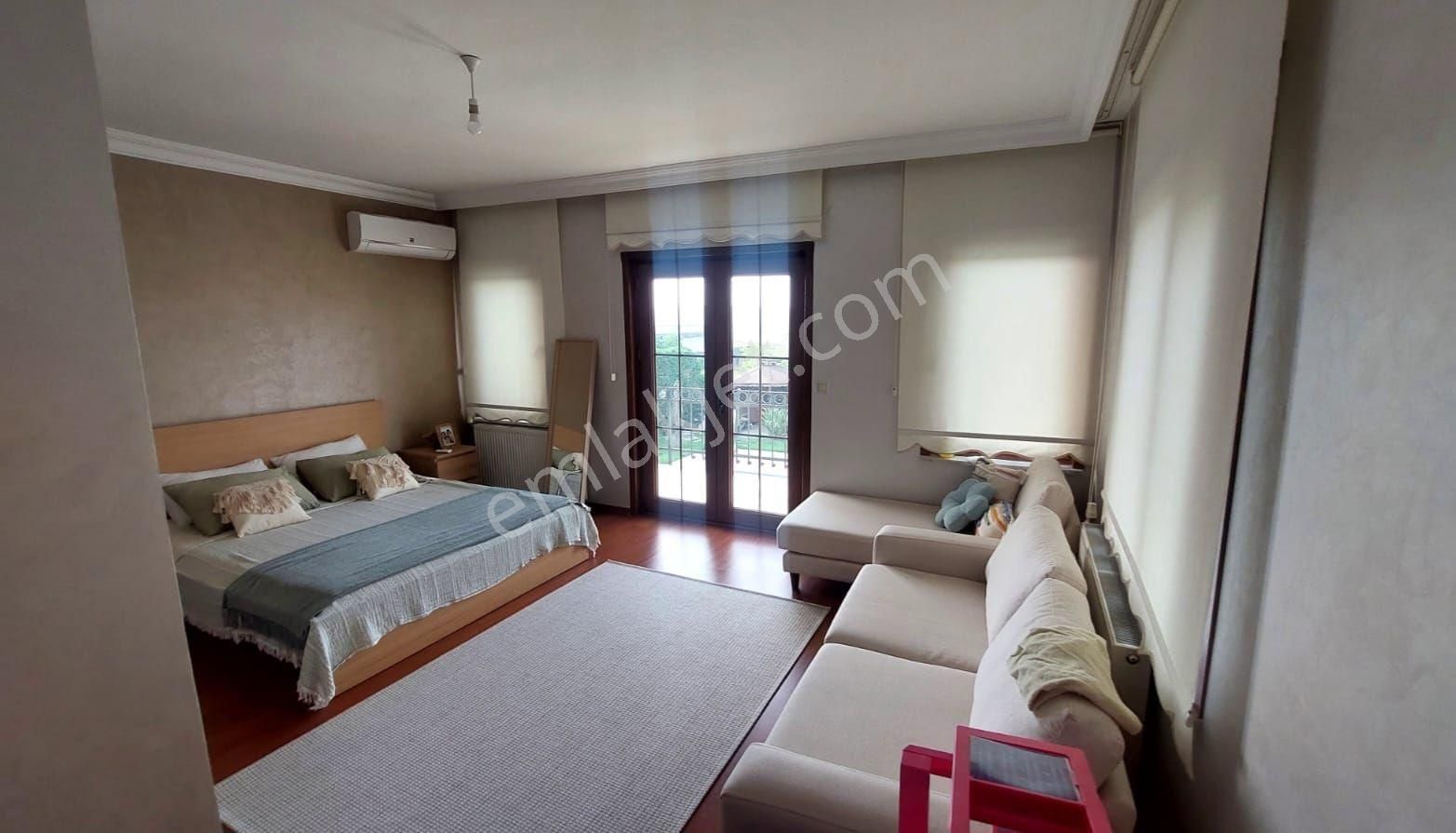 Büyükçekmece Tepekent Sitesinde 2000m2 Arsa İçinde Ful Bitmiş Villa - Görsel 33