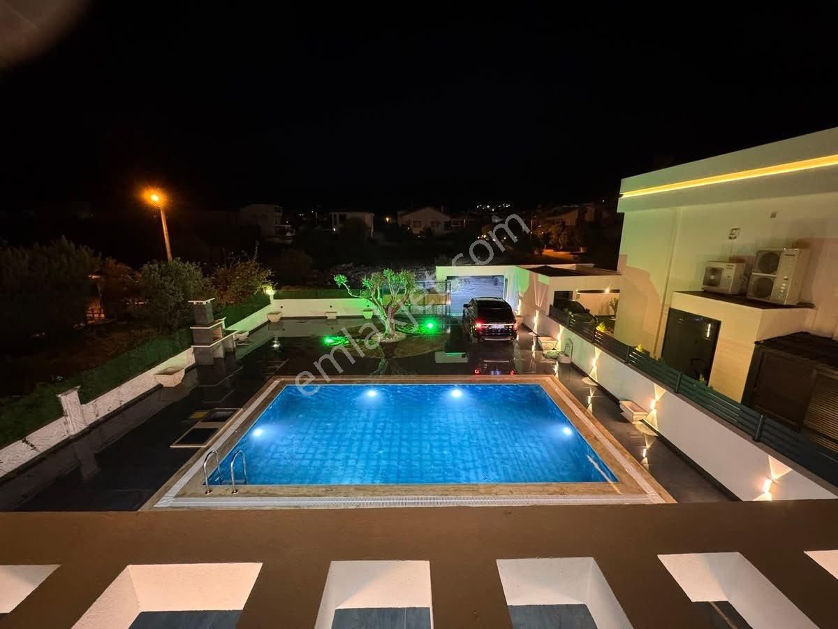 Didim Albükte Sahile Yakın Eşyalı 4+1 Lüks Villa - Görsel 33