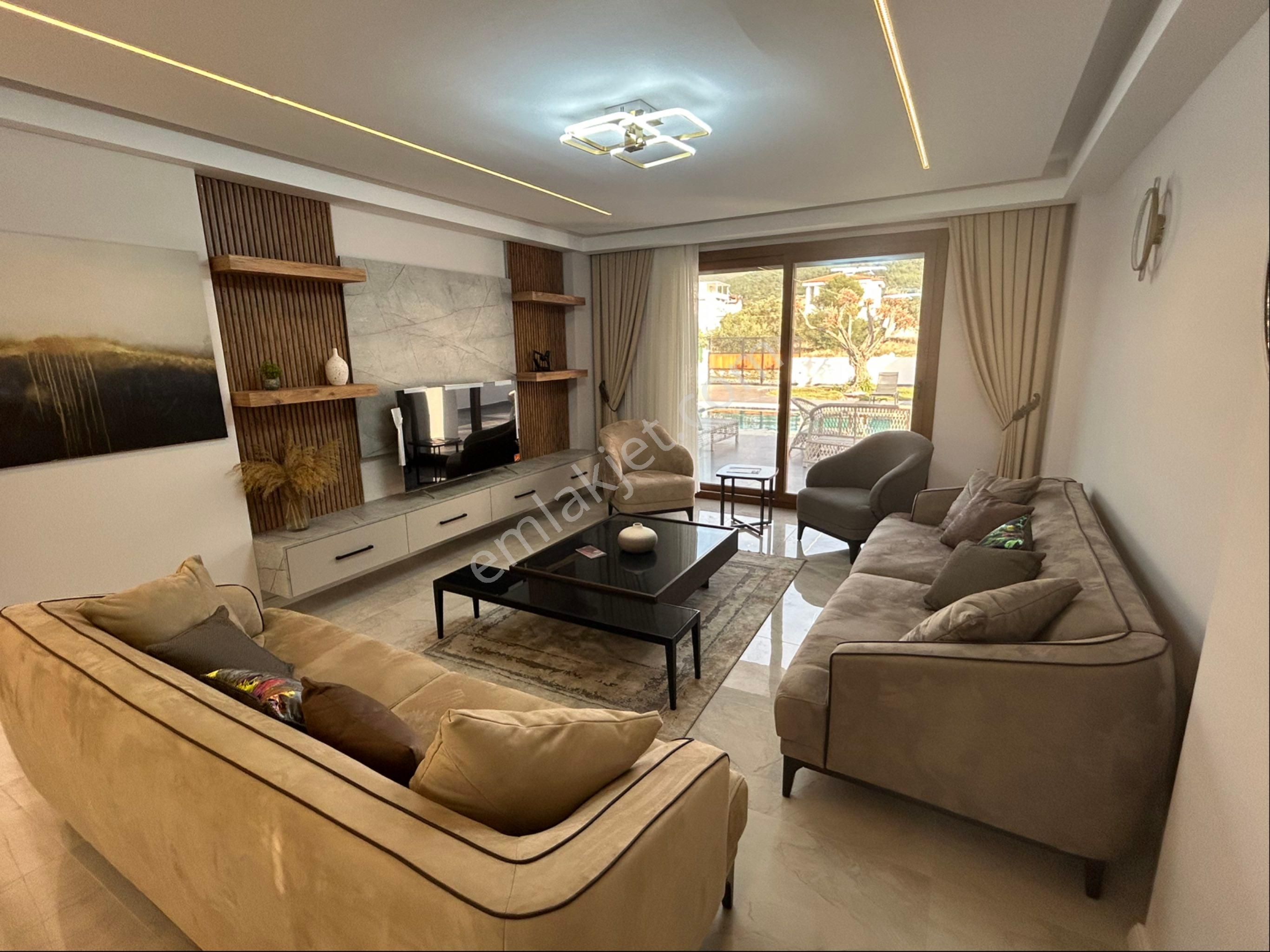 Didim Albükte Sahile Yakın Eşyalı 4+1 Lüks Villa - Görsel 16