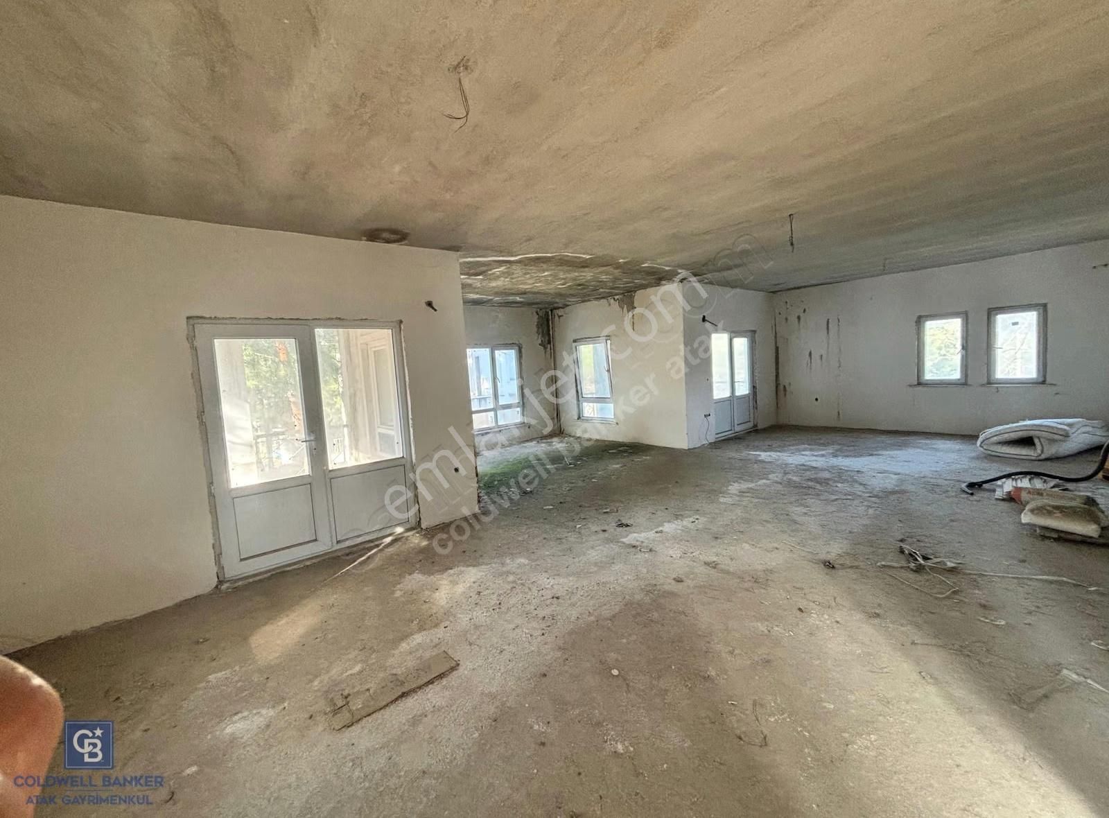 Urla Kalabakta Çamlıbel Sitesi Satılık Müstakil Villa - Görsel 13