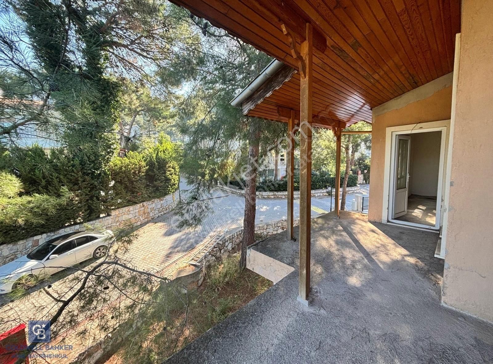 Urla Kalabakta Çamlıbel Sitesi Satılık Müstakil Villa - Görsel 14