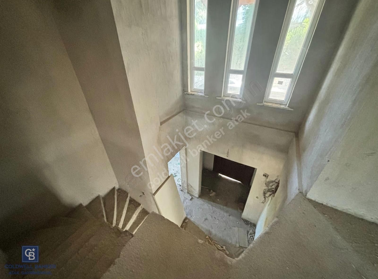 Urla Kalabakta Çamlıbel Sitesi Satılık Müstakil Villa - Görsel 24