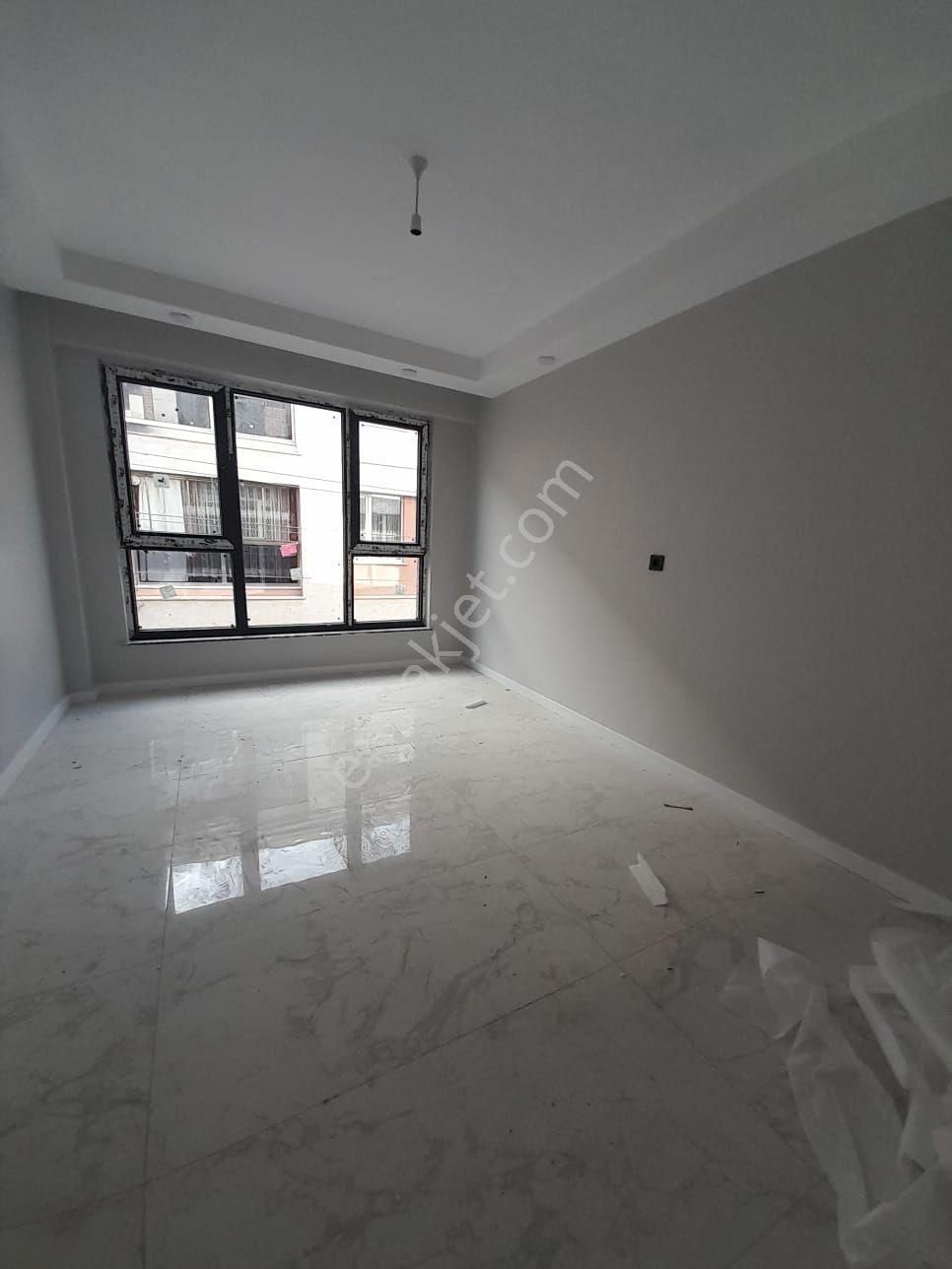 Sütlüce Mahallesinde Satılık Yerden Isıtmalı 2.kat - Görsel 2