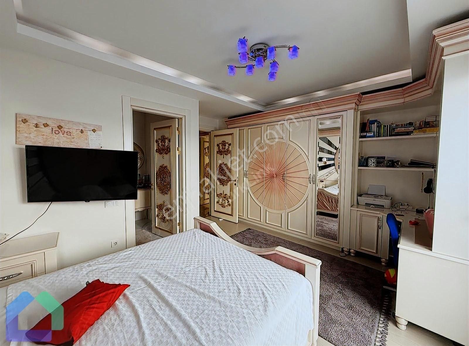 Beylikdüzünde 420 M² Villa Konforunda 4+2 Lüks Dubleks - Görsel 9