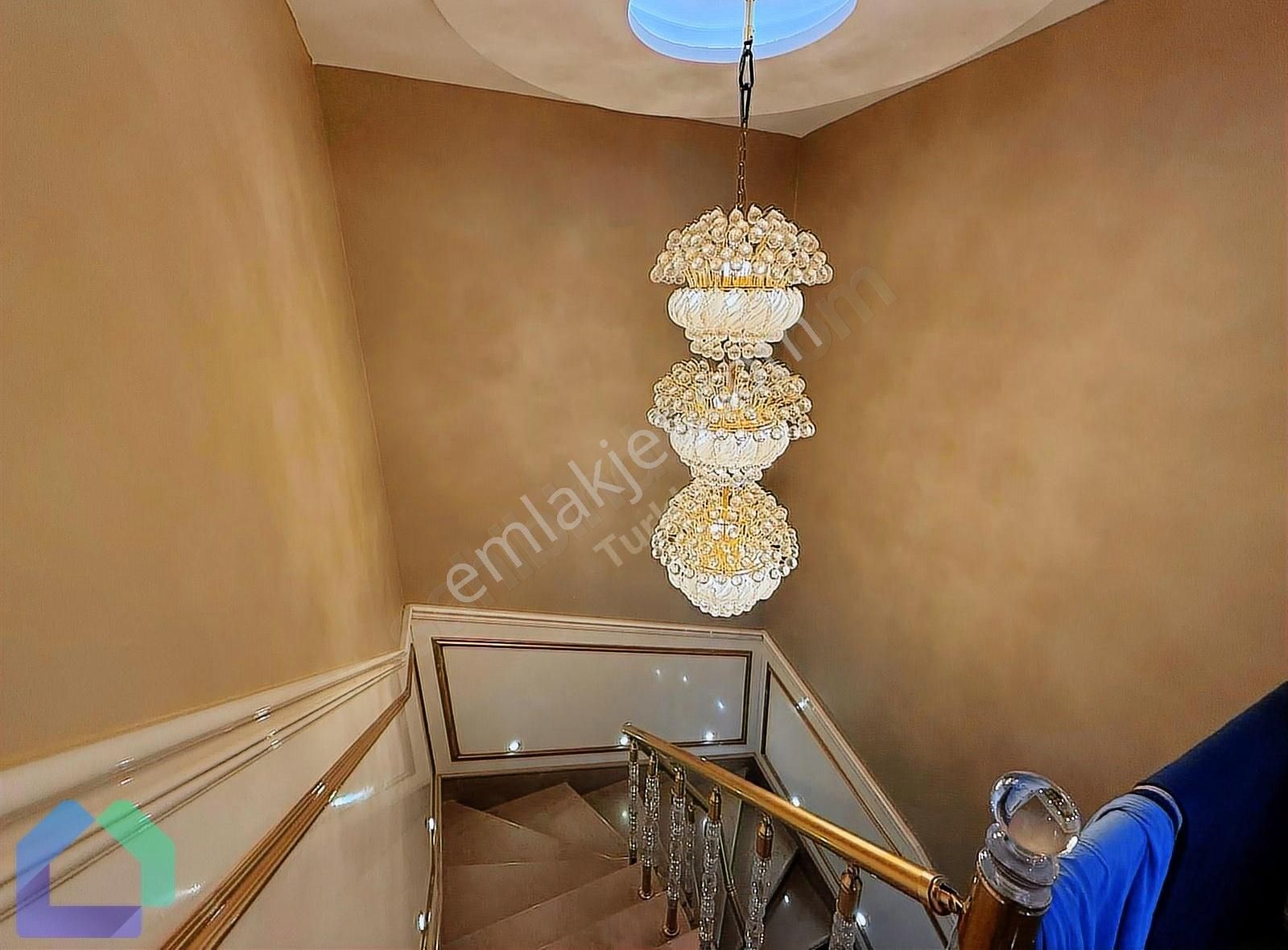 Beylikdüzünde 420 M² Villa Konforunda 4+2 Lüks Dubleks - Görsel 8
