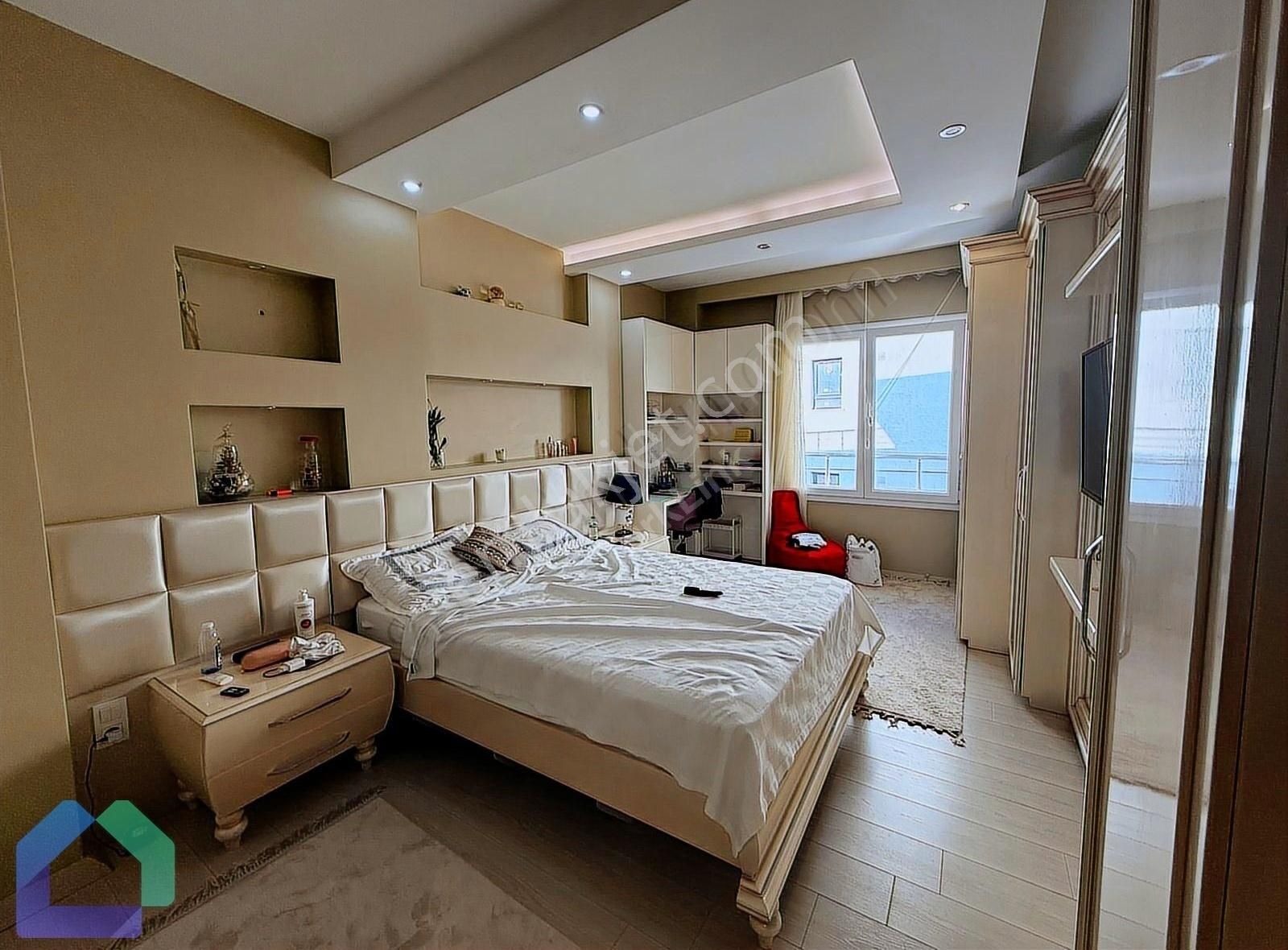 Beylikdüzünde 420 M² Villa Konforunda 4+2 Lüks Dubleks - Görsel 25