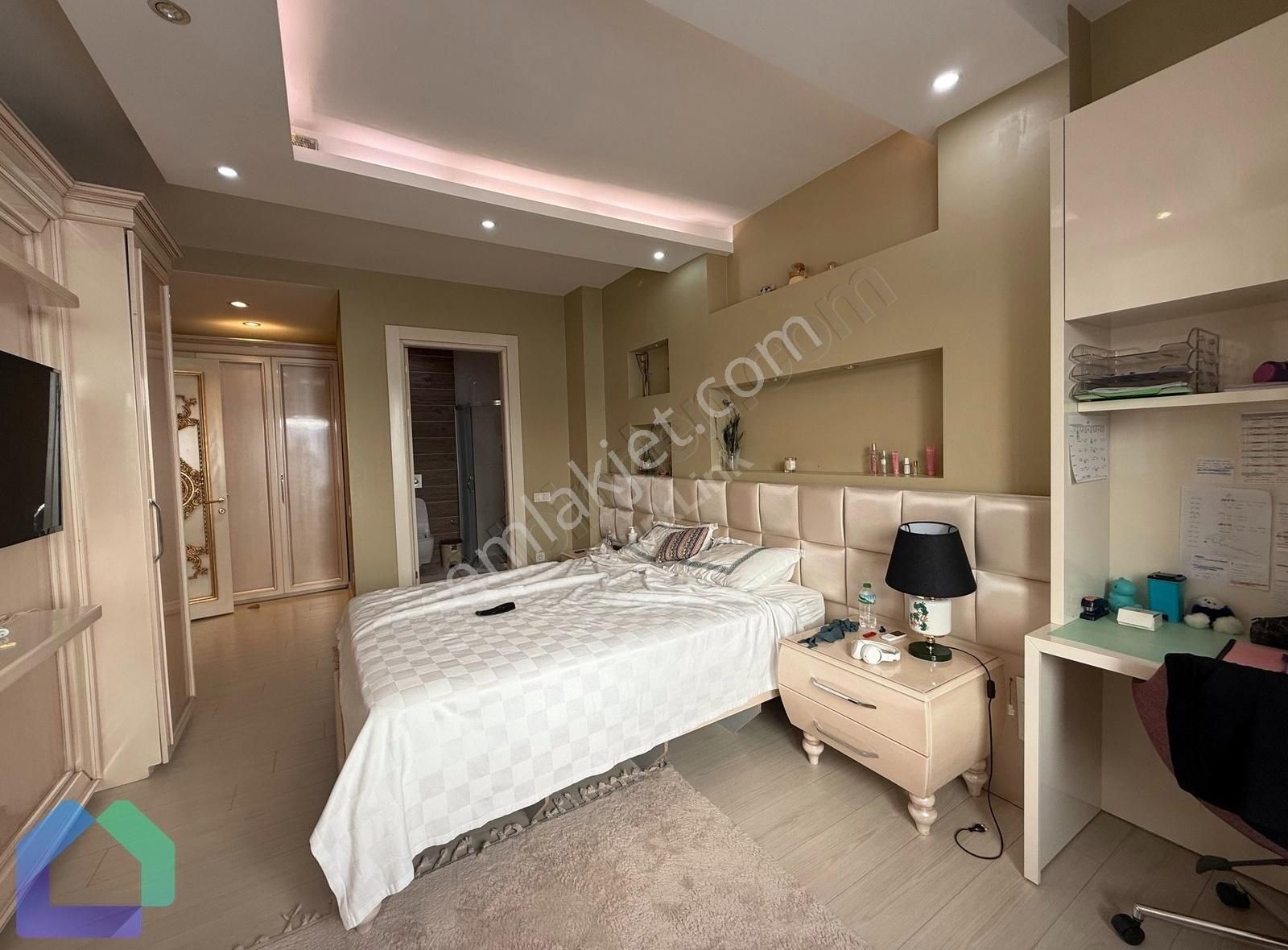 Beylikdüzünde 420 M² Villa Konforunda 4+2 Lüks Dubleks - Görsel 12
