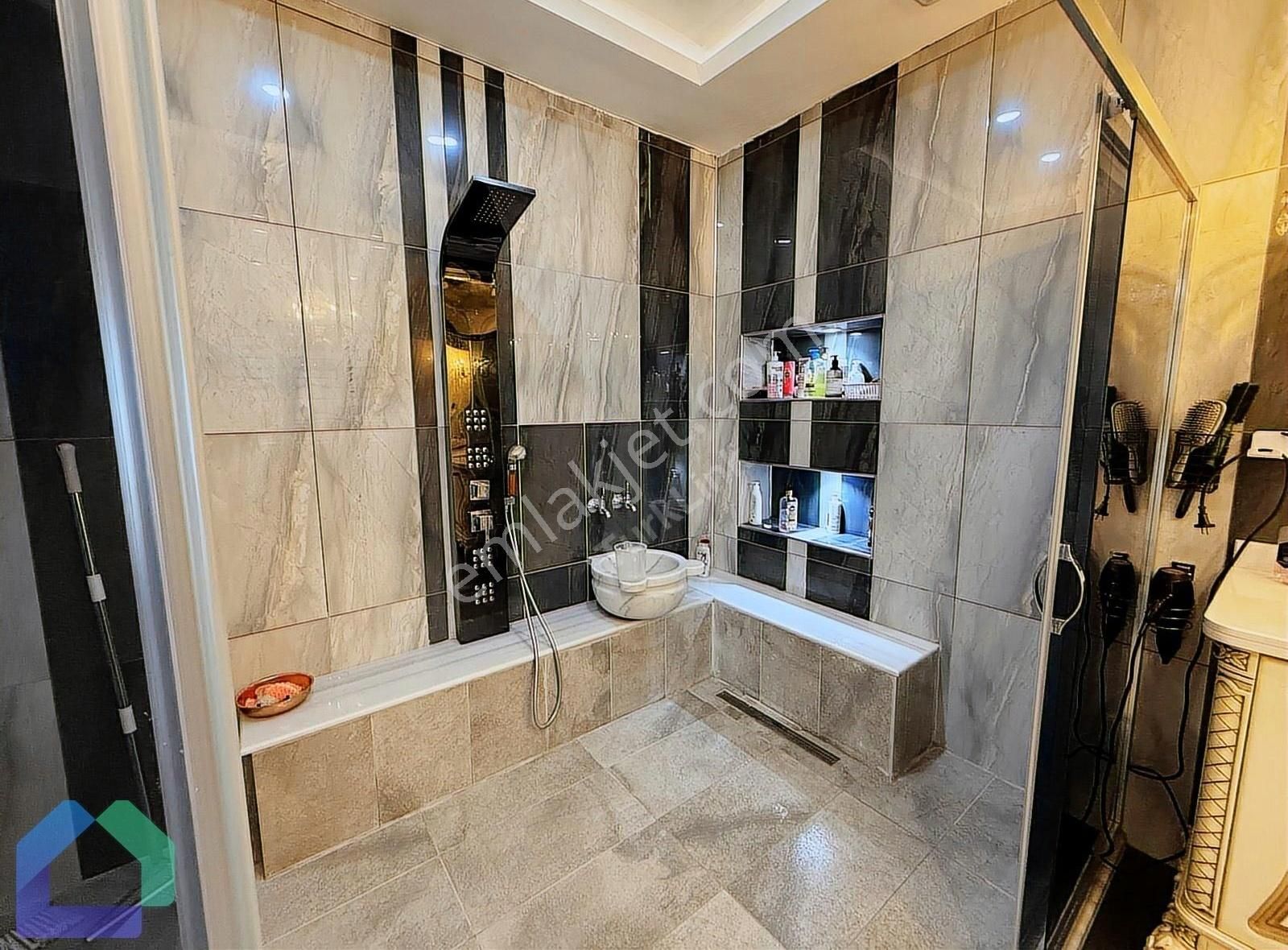 Beylikdüzünde 420 M² Villa Konforunda 4+2 Lüks Dubleks - Görsel 16