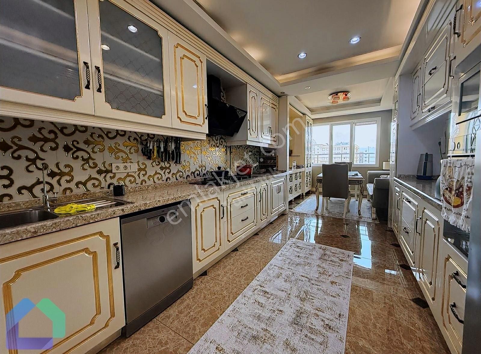 Beylikdüzünde 420 M² Villa Konforunda 4+2 Lüks Dubleks - Görsel 10