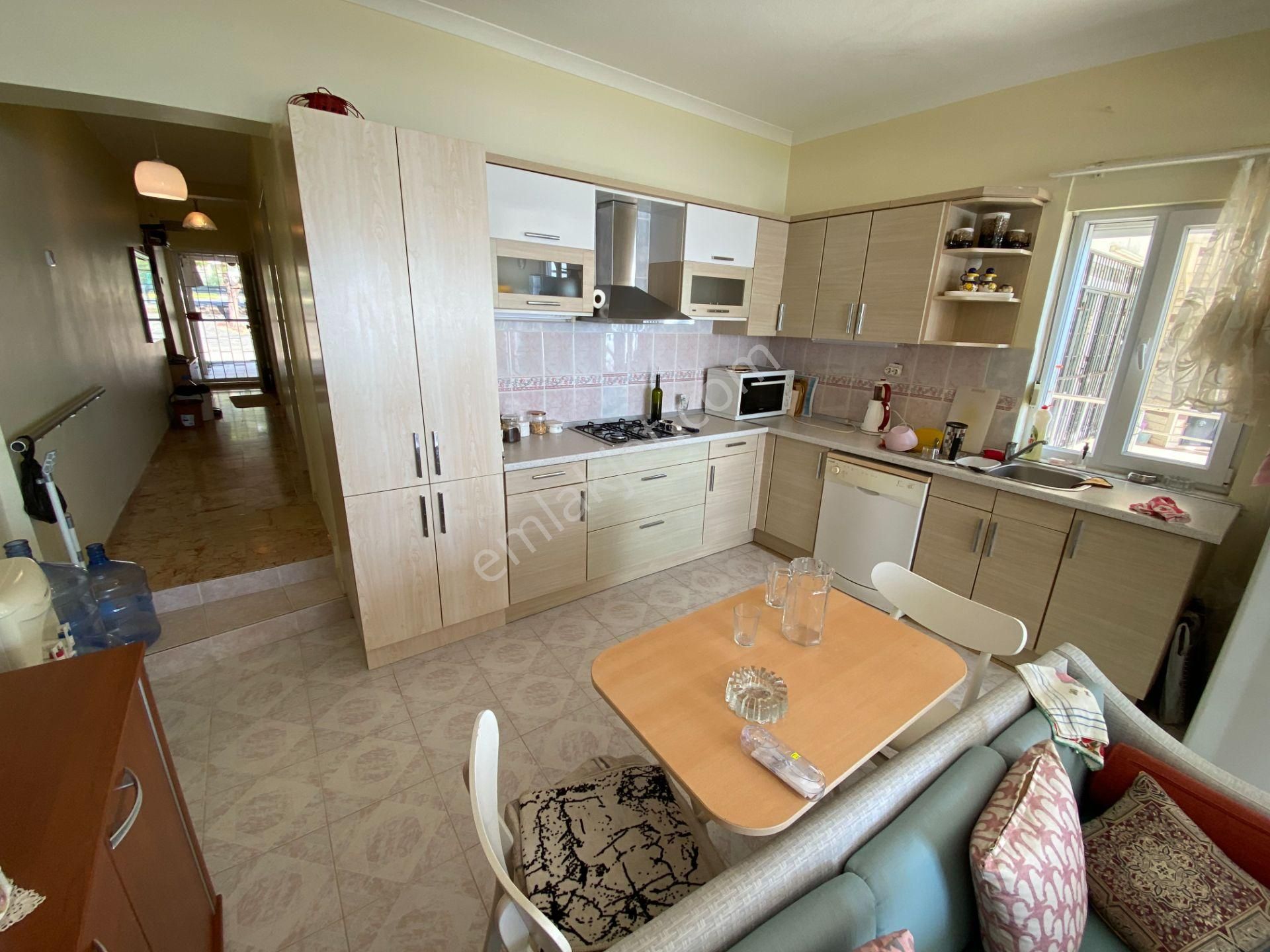 Altınoluk İlkbahar'dan Denize Sıfır 4+2 Müstakil Villa - Görsel 12