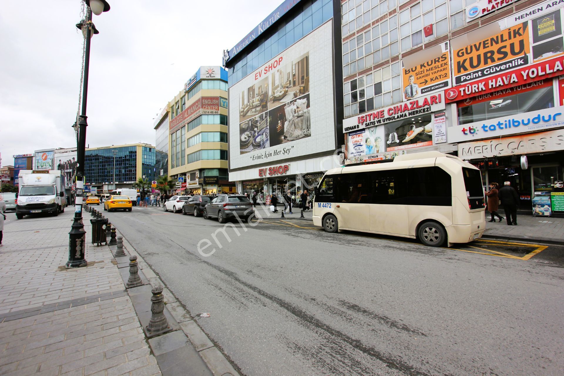 Gaziosmanpaşa Meydan'da Yatırımlık Satılık Dükkan - Görsel 21