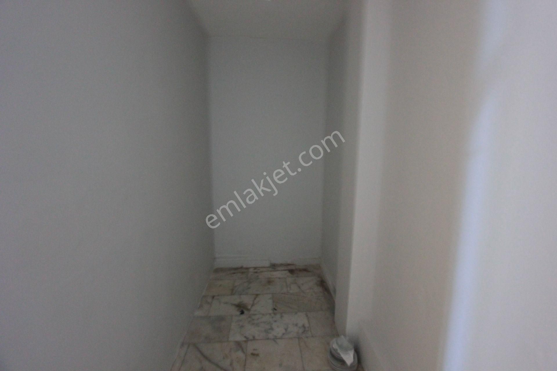 Gaziosmanpaşa Meydan'da Yatırımlık Satılık Dükkan - Görsel 10