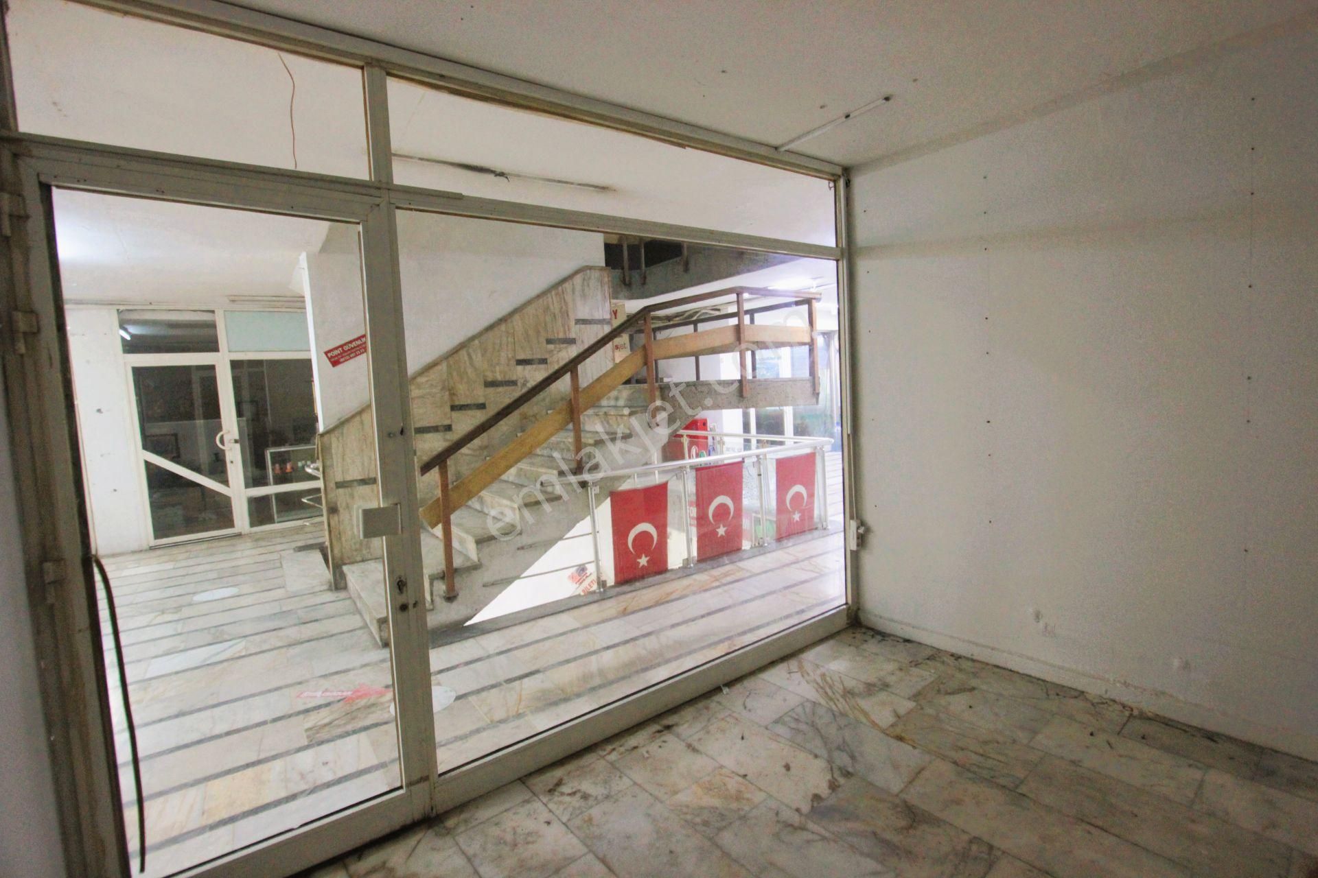 Gaziosmanpaşa Meydan'da Yatırımlık Satılık Dükkan - Görsel 8