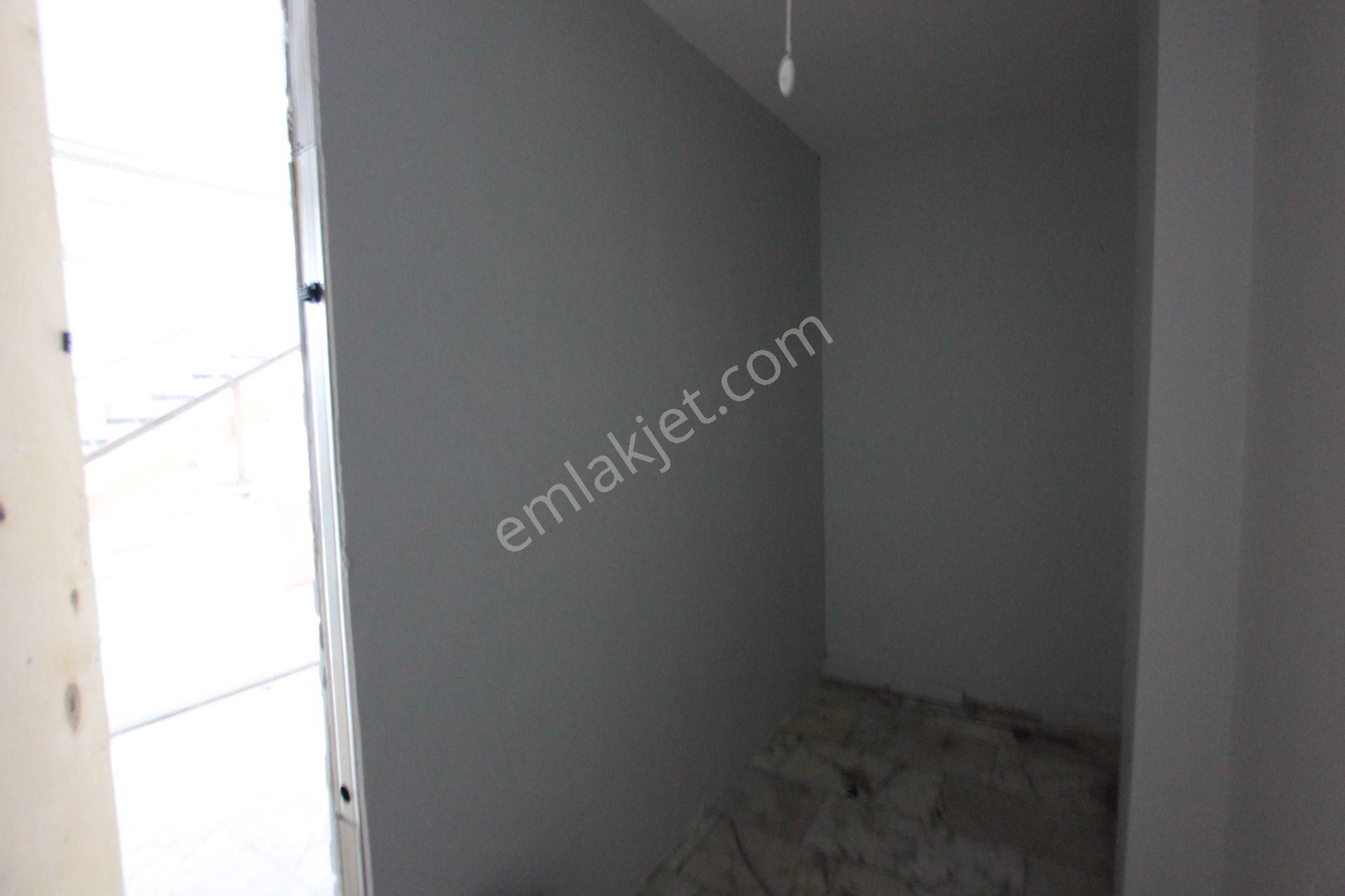 Gaziosmanpaşa Meydan'da Yatırımlık Satılık Dükkan - Görsel 9