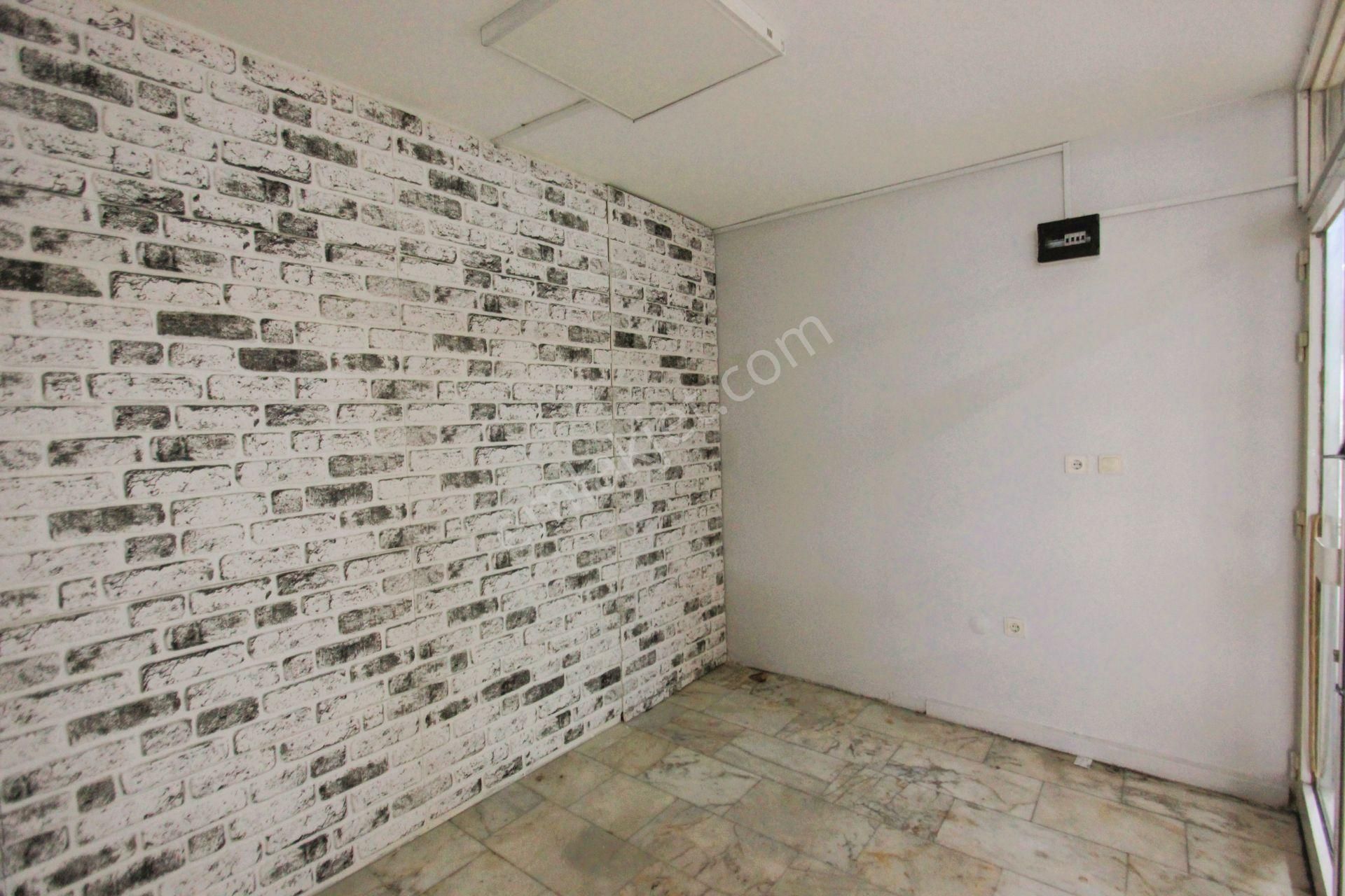 Gaziosmanpaşa Meydan'da Yatırımlık Satılık Dükkan - Görsel 4