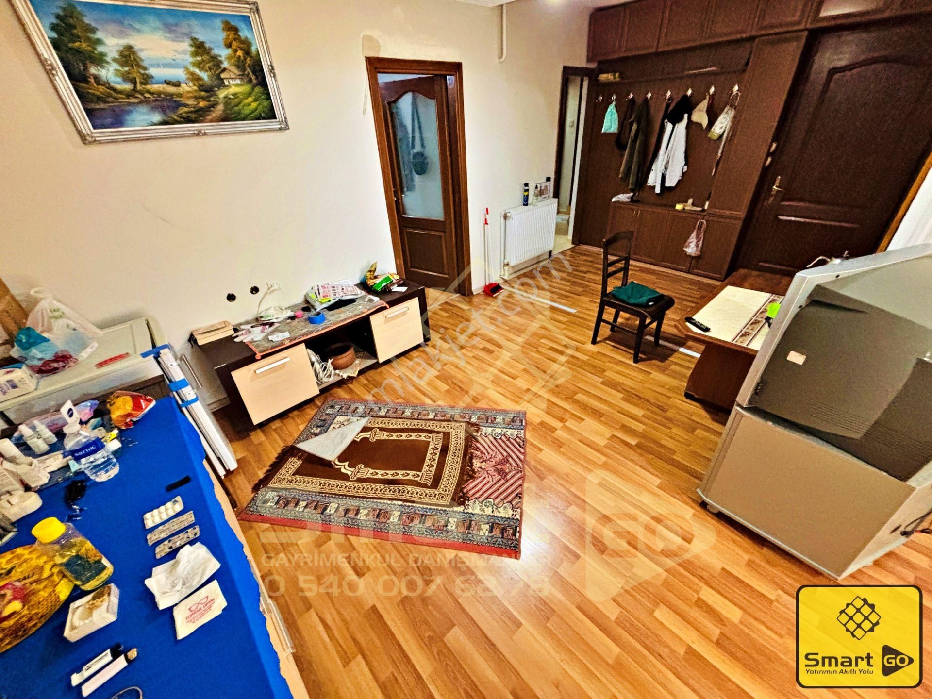 İhsaniye'de Cadde Üzeri Komple Satılık Bina - Görsel 9