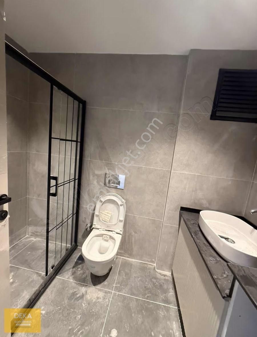 Deka Gayrimenkul'den Körfez Mah. Havuzlu Sitede Satılık 1+1 - Görsel 4