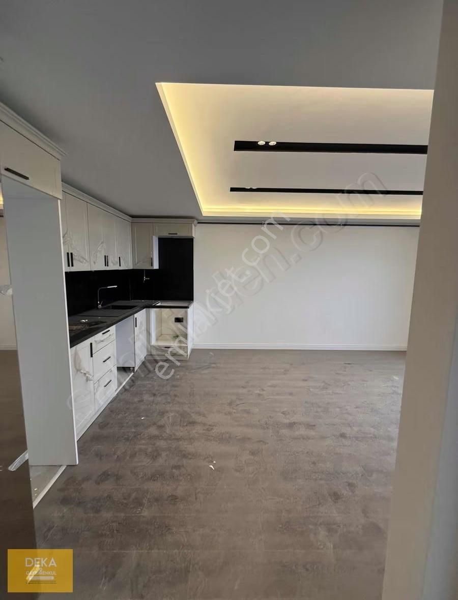 Deka Gayrimenkul'den Körfez Mah. Havuzlu Sitede Satılık 1+1 - Görsel 8