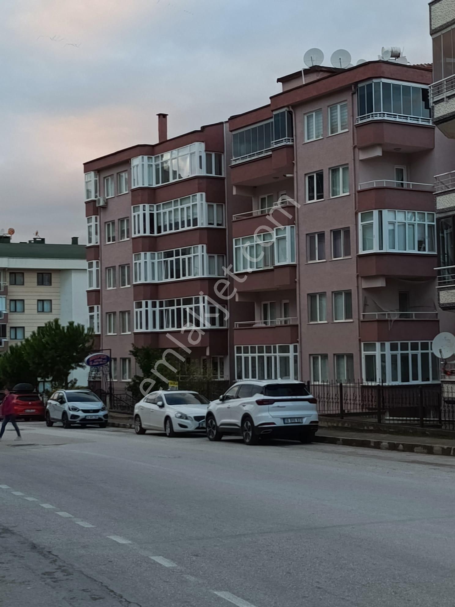 Bursa Mudanya Siteler Mah.de Satılık Daire Merkez 3+1 Ön Bahçe Giriş Arka 2.kat Deniz Görür Site İçi - Görsel 4
