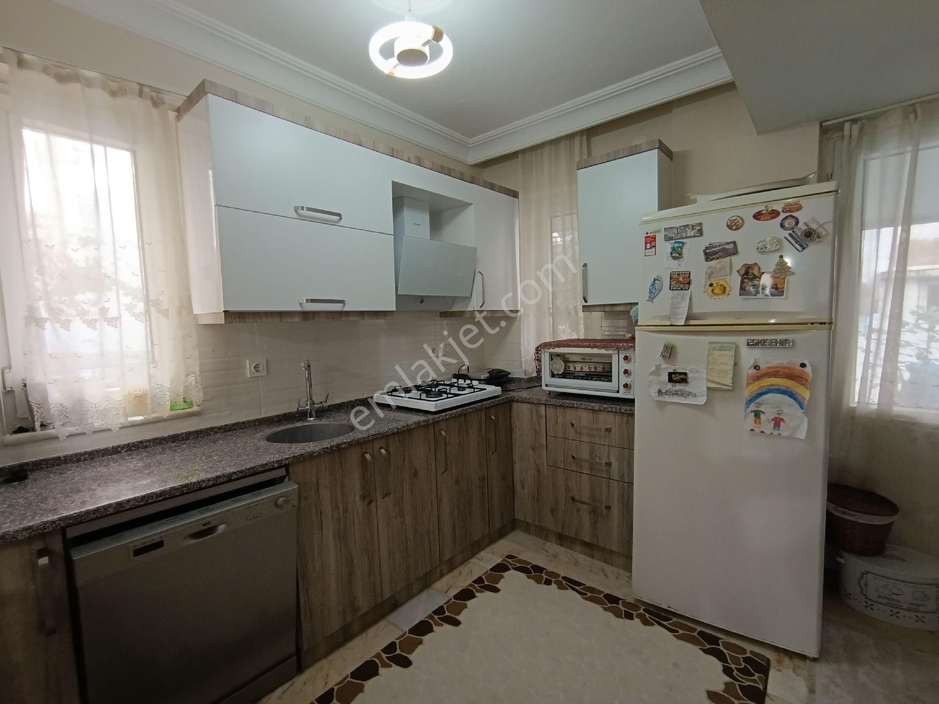 Karaova'da Yüzme Havuzlu Site İçinde 5+1 Satılık Villa - Görsel 9