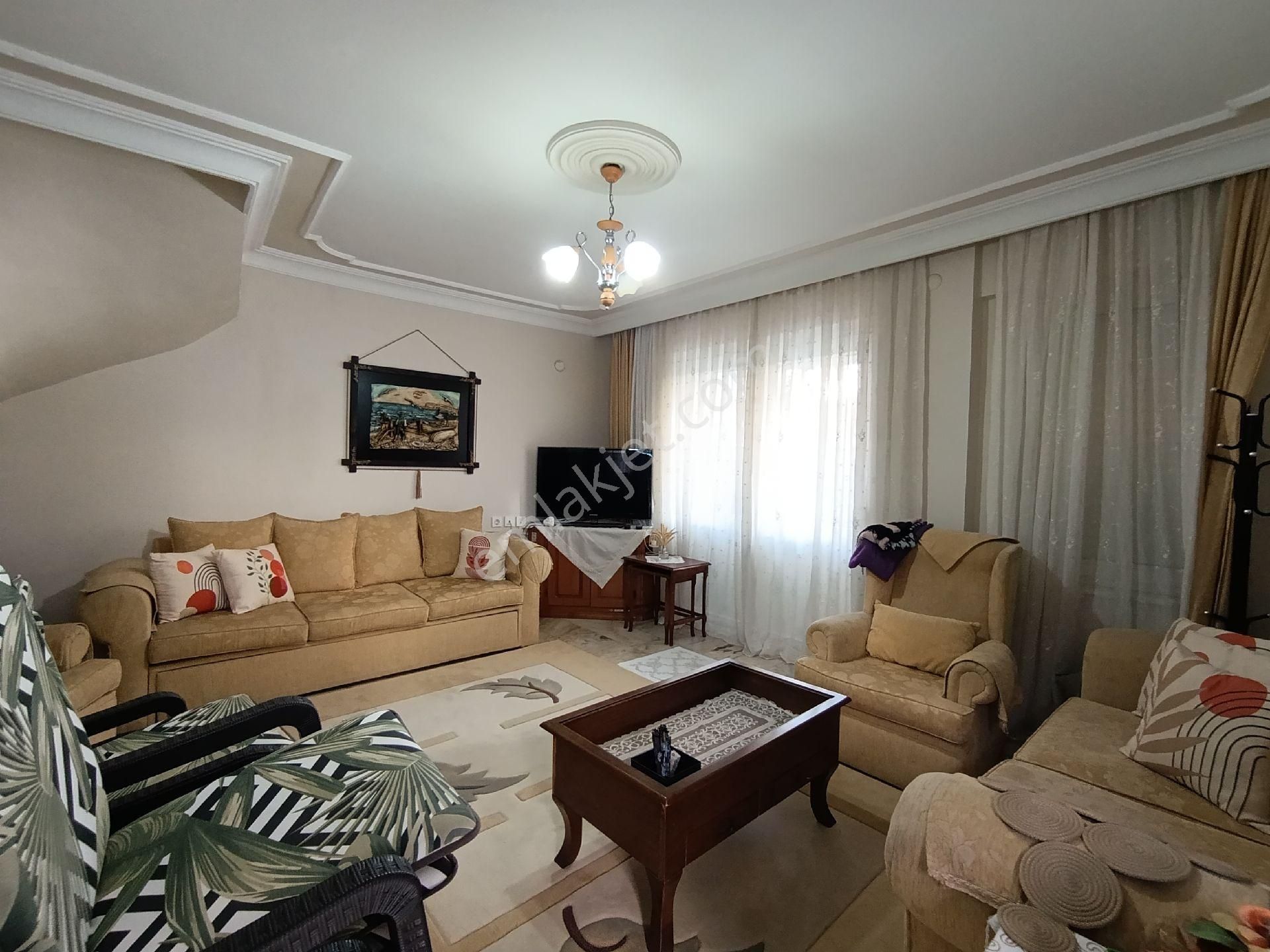 Karaova'da Yüzme Havuzlu Site İçinde 5+1 Satılık Villa - Görsel 7