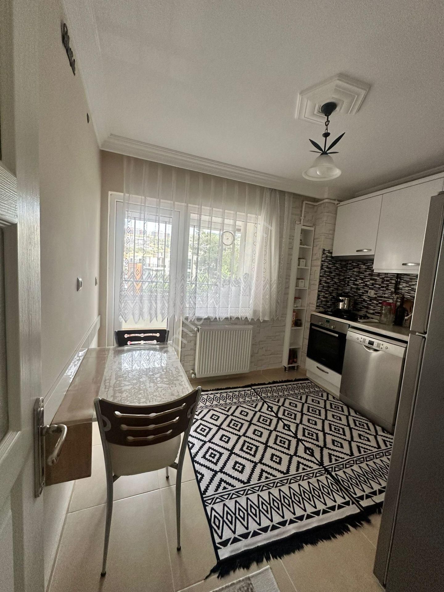 Bursa Mudanya Eğitim Mah. Satılık Daire 3+1 Merkezde 1.kat 10 Yıllık Yeni Versiyon Bakımlı Site İçi - Görsel 3