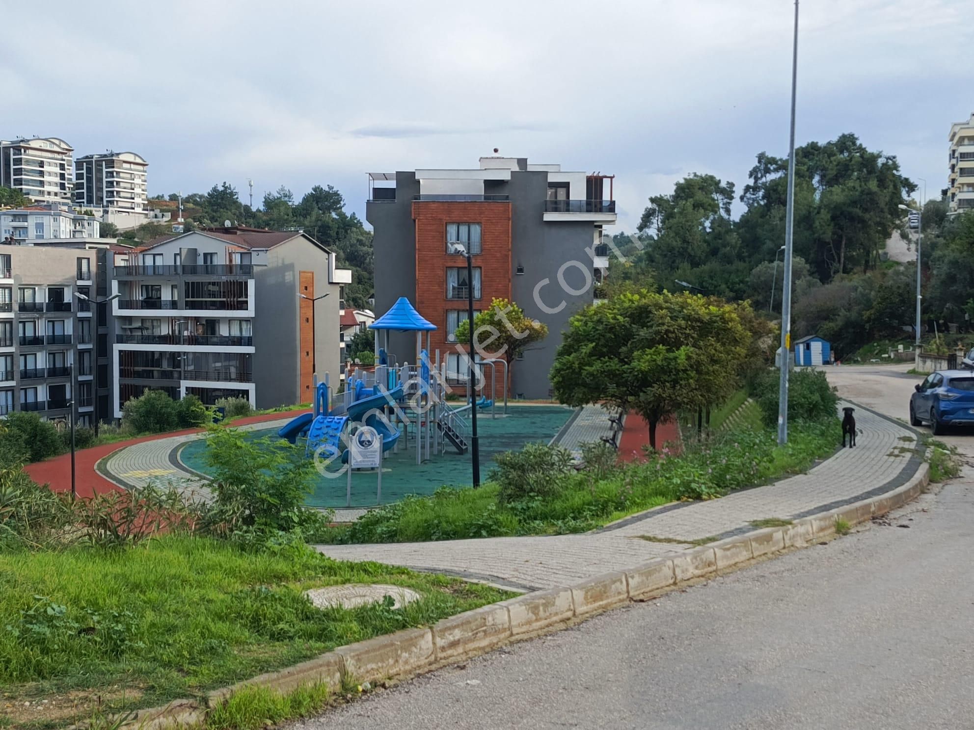 Bursa Mudanya Eğitim Mah. Satılık Daire 3+1 Merkezde 1.kat 10 Yıllık Yeni Versiyon Bakımlı Site İçi