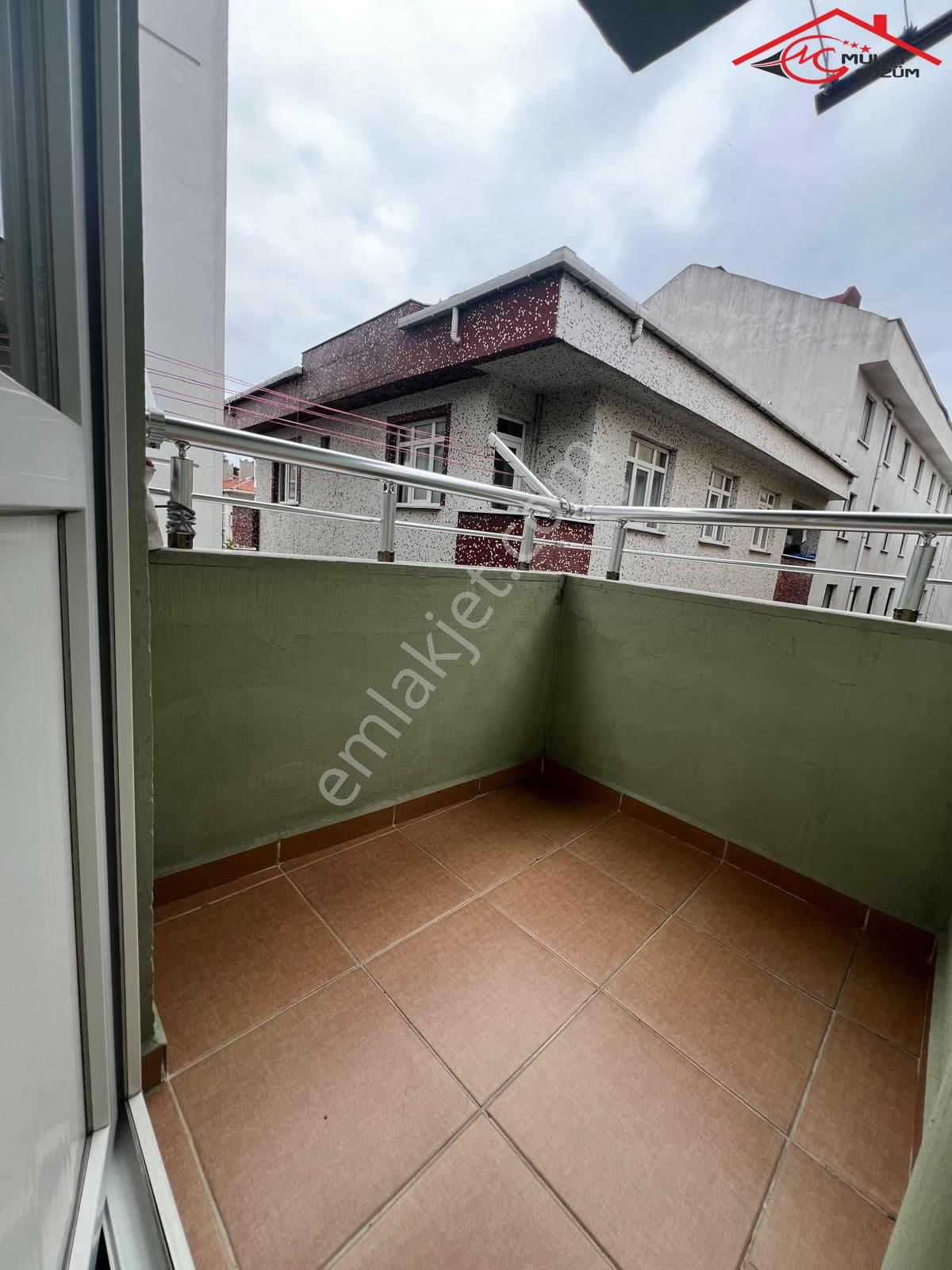 Yenibosna Zafer Mahallesinde Satılık Dubleks Daire 6+2 Asansörlü - Görsel 3