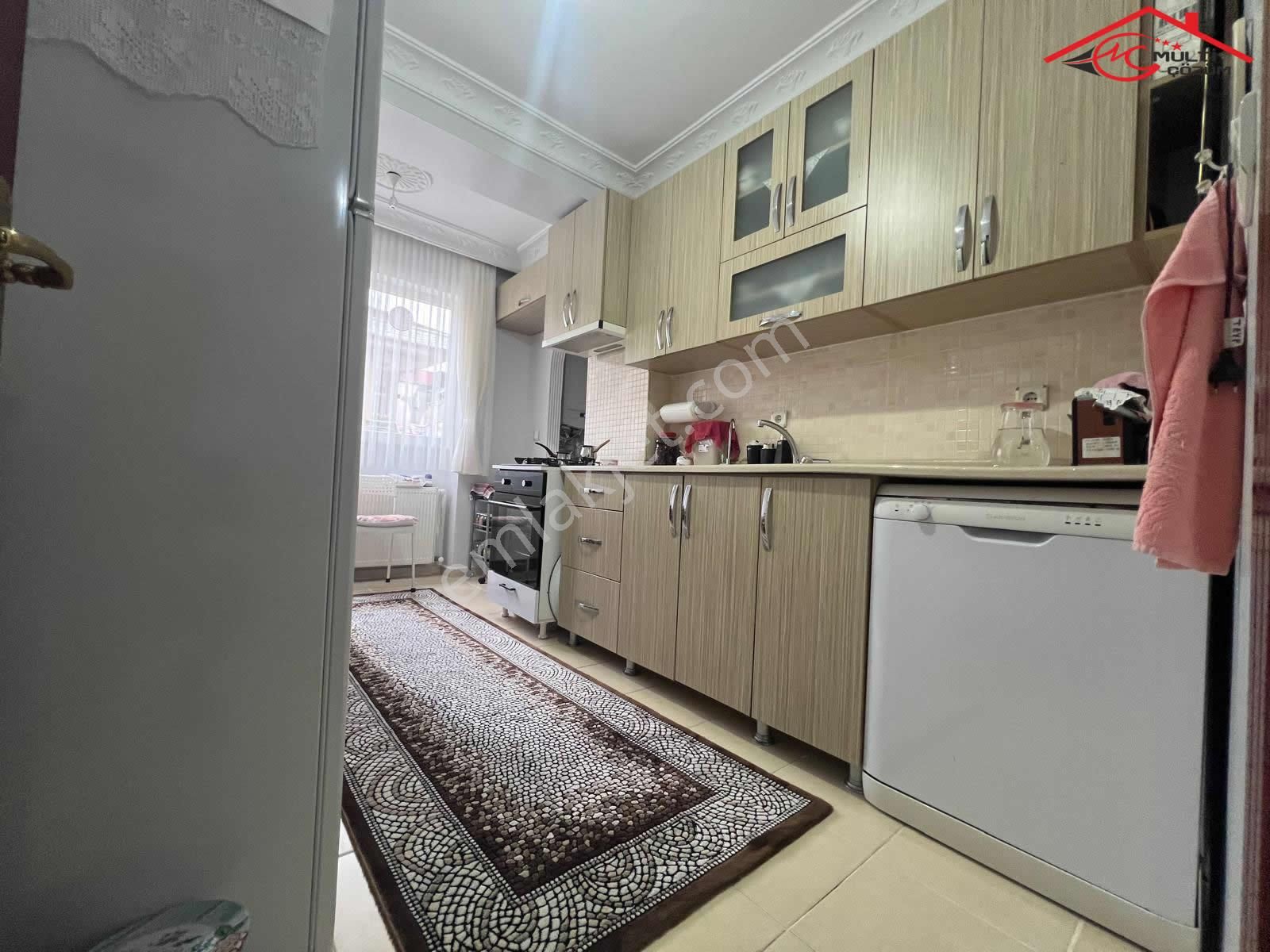 Yenibosna Zafer Mahallesinde Satılık Dubleks Daire 6+2 Asansörlü - Görsel 12