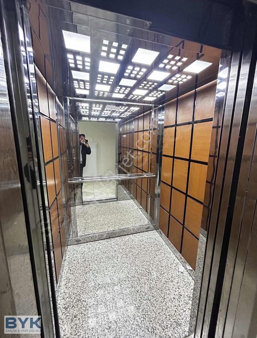 Byk' Dan! Cadde Üzeri! Geniş M2! Yüksek Kira! İskanlı! Eşyalı! - Görsel 4