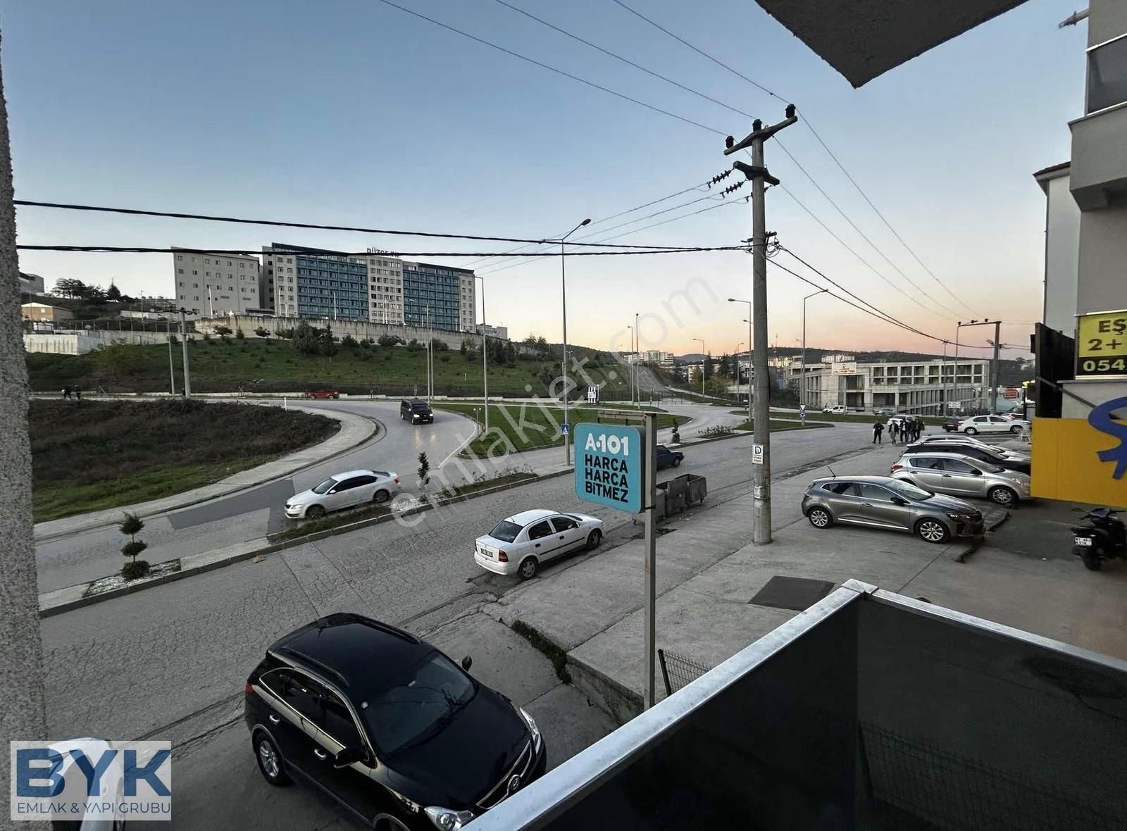 Byk' Dan! Cadde Üzeri! Geniş M2! Yüksek Kira! İskanlı! Eşyalı! - Görsel 7