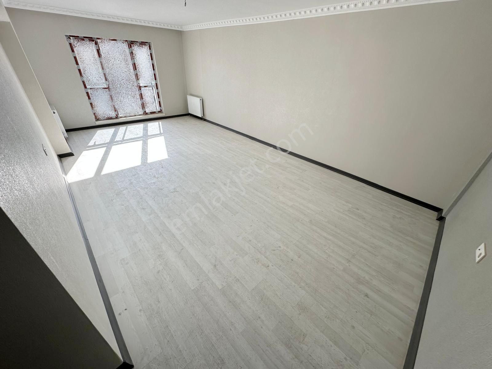 Yenikent Mustafa Kemal'de Mükemmel Lokasyonda Satılık 4+1 Daire - Görsel 11