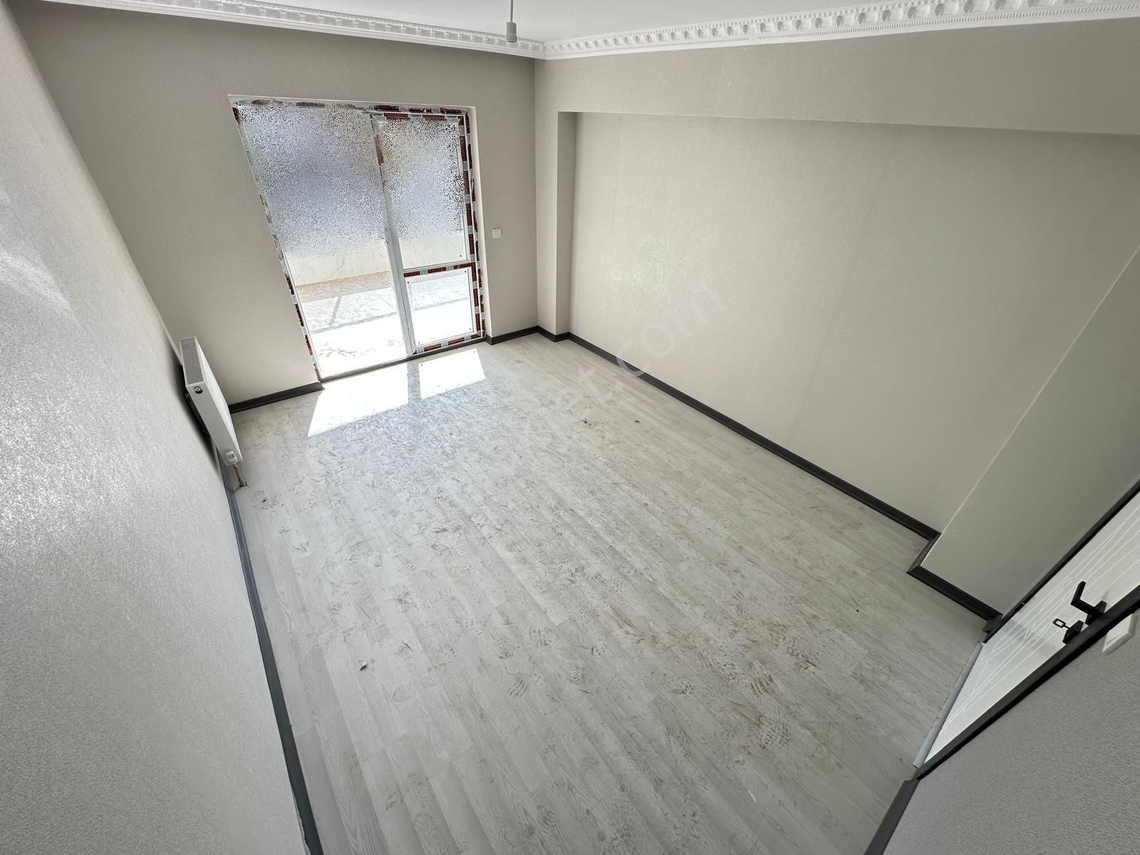 Yenikent Mustafa Kemal'de Mükemmel Lokasyonda Satılık 4+1 Daire - Görsel 12