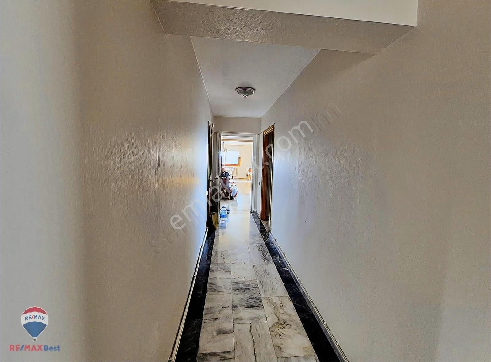 7 Bostanlı Tramvay Yolunda 3+1 Kiralık Daire - Görsel 2