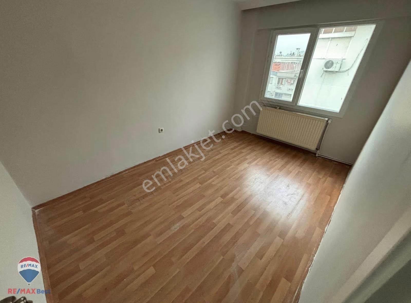 14 Hatay 154 Sokakta Aydınlık Tadilatlı Kiralık 3+1 Daire - Görsel 17