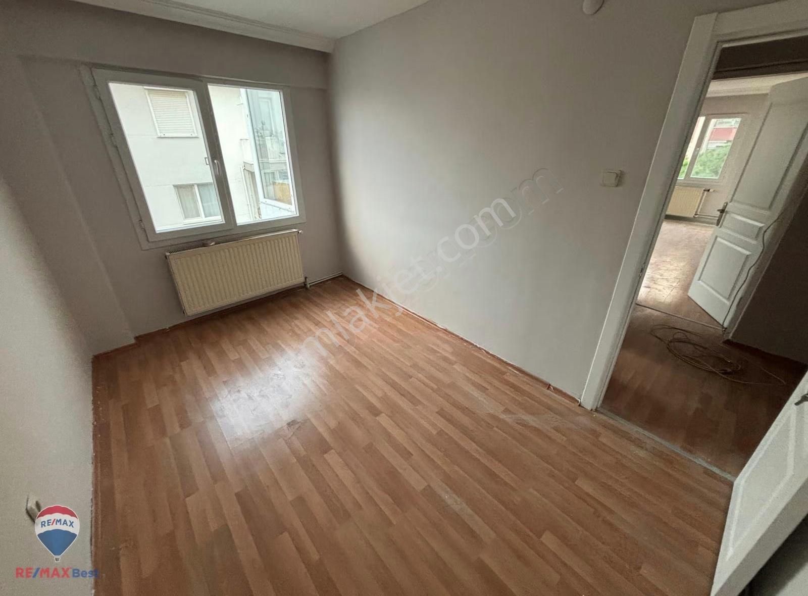 14 Hatay 154 Sokakta Aydınlık Tadilatlı Kiralık 3+1 Daire - Görsel 13