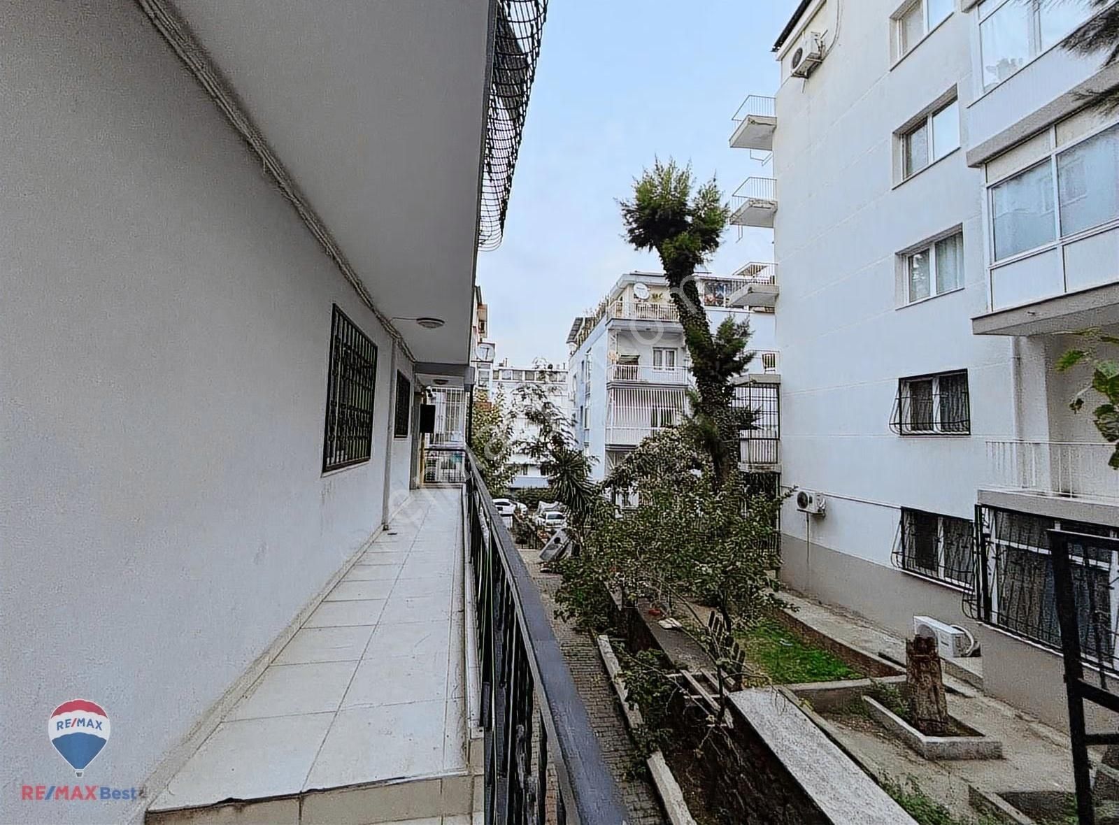 14 Hatay 154 Sokakta Aydınlık Tadilatlı Kiralık 3+1 Daire - Görsel 9