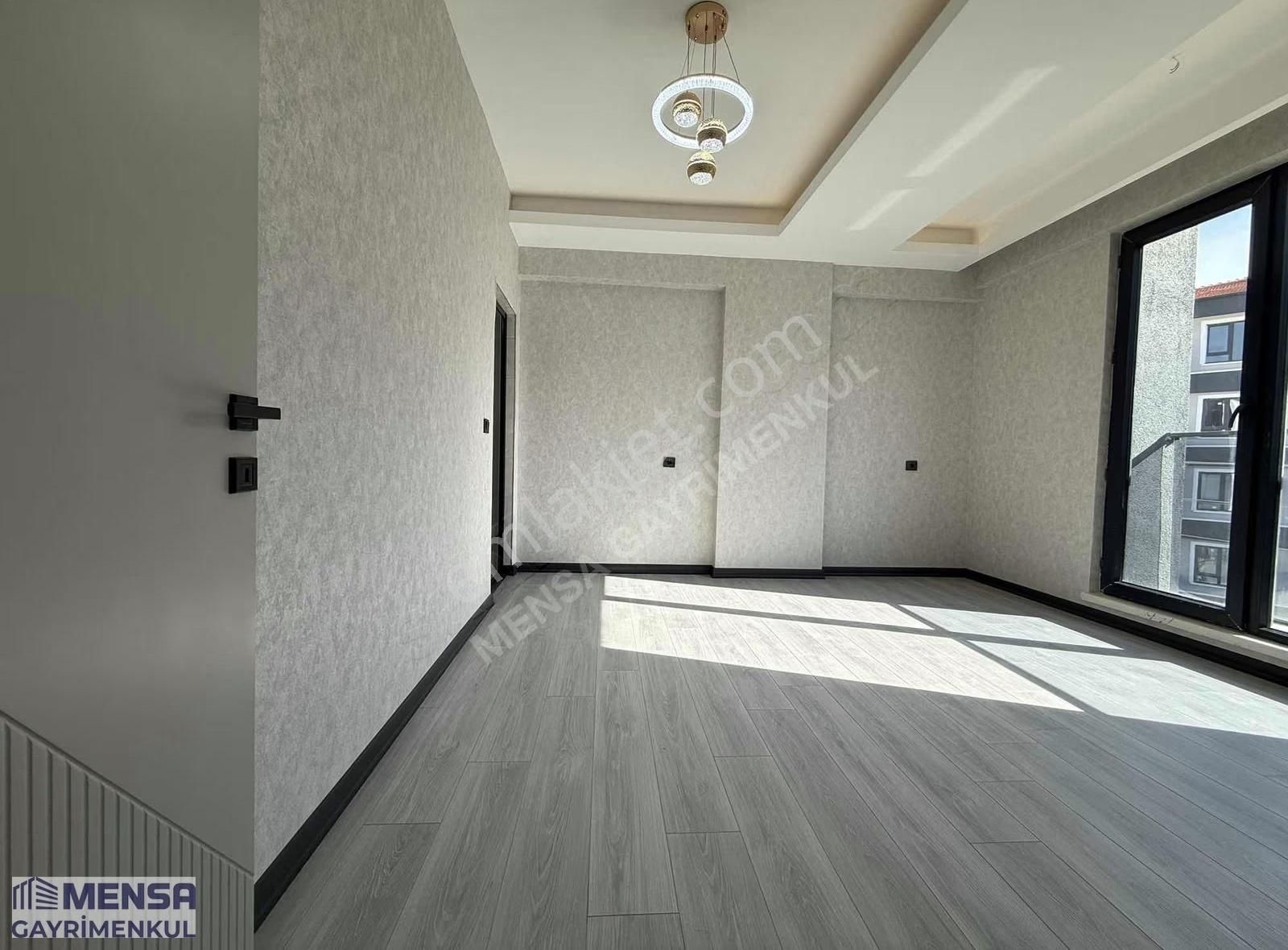 Mensadan Şık Tasarımlı E.banyolu Satılık Daireler - Görsel 13