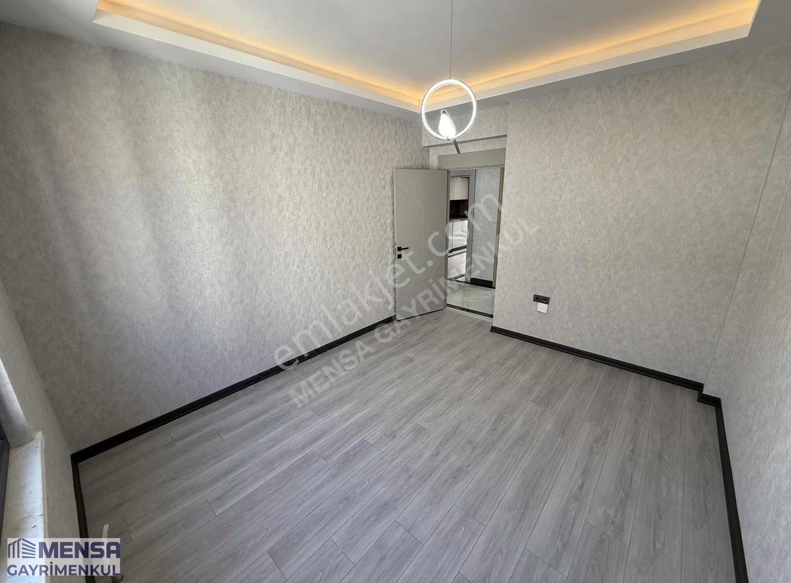 Mensadan Şık Tasarımlı E.banyolu Satılık Daireler - Görsel 20